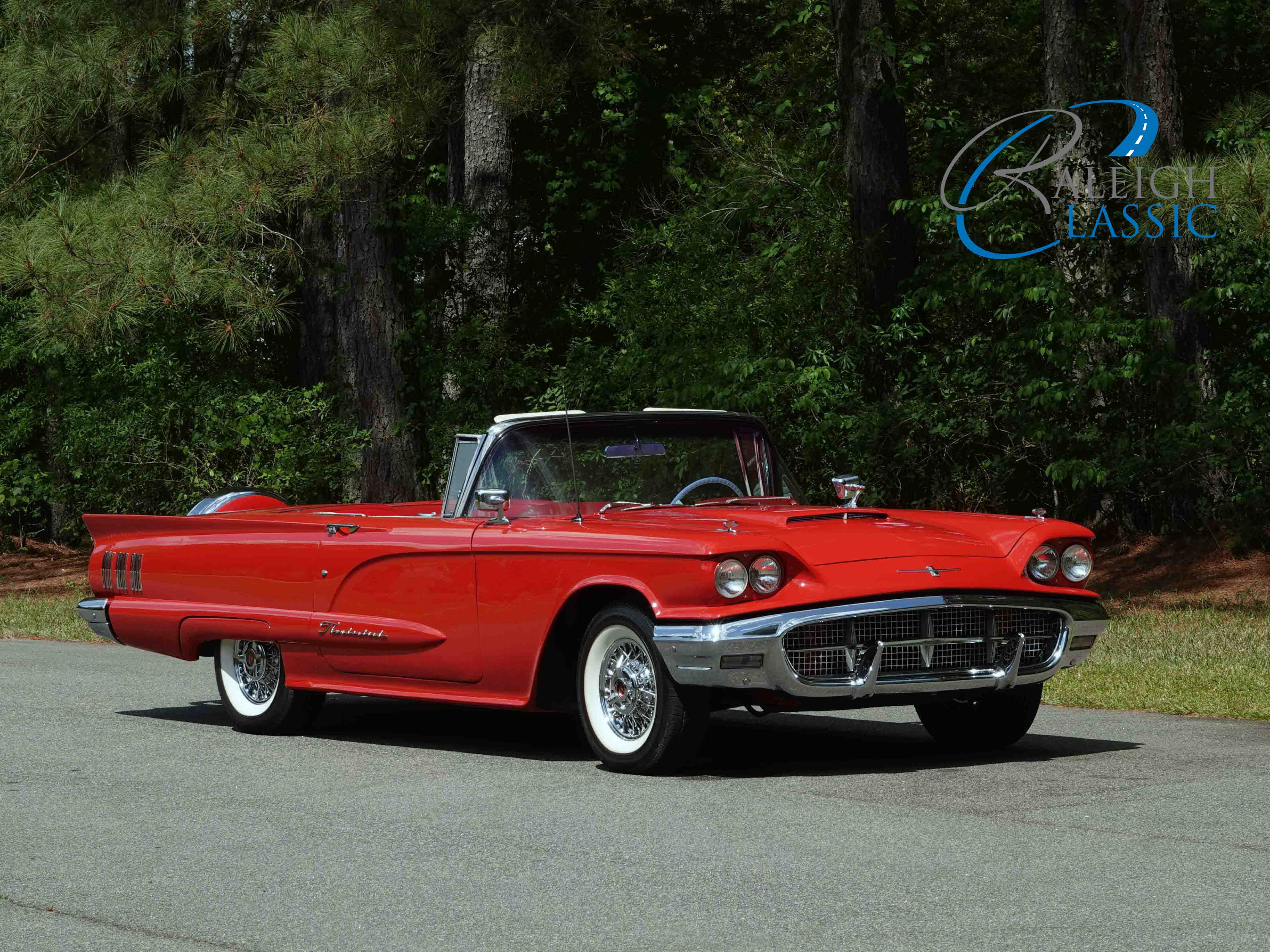 1960 Ford Thunderbird sold for $37,750