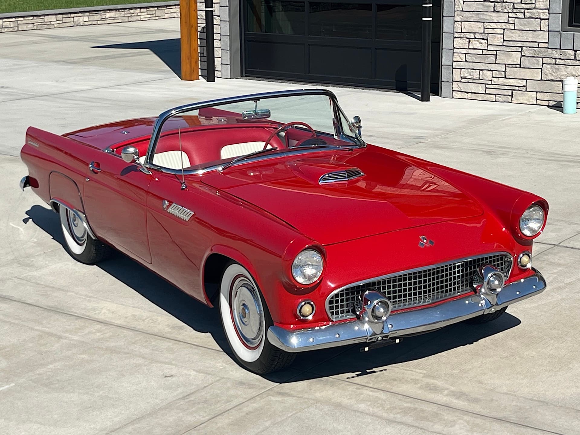 1955 Ford Thunderbird sold for $33,000