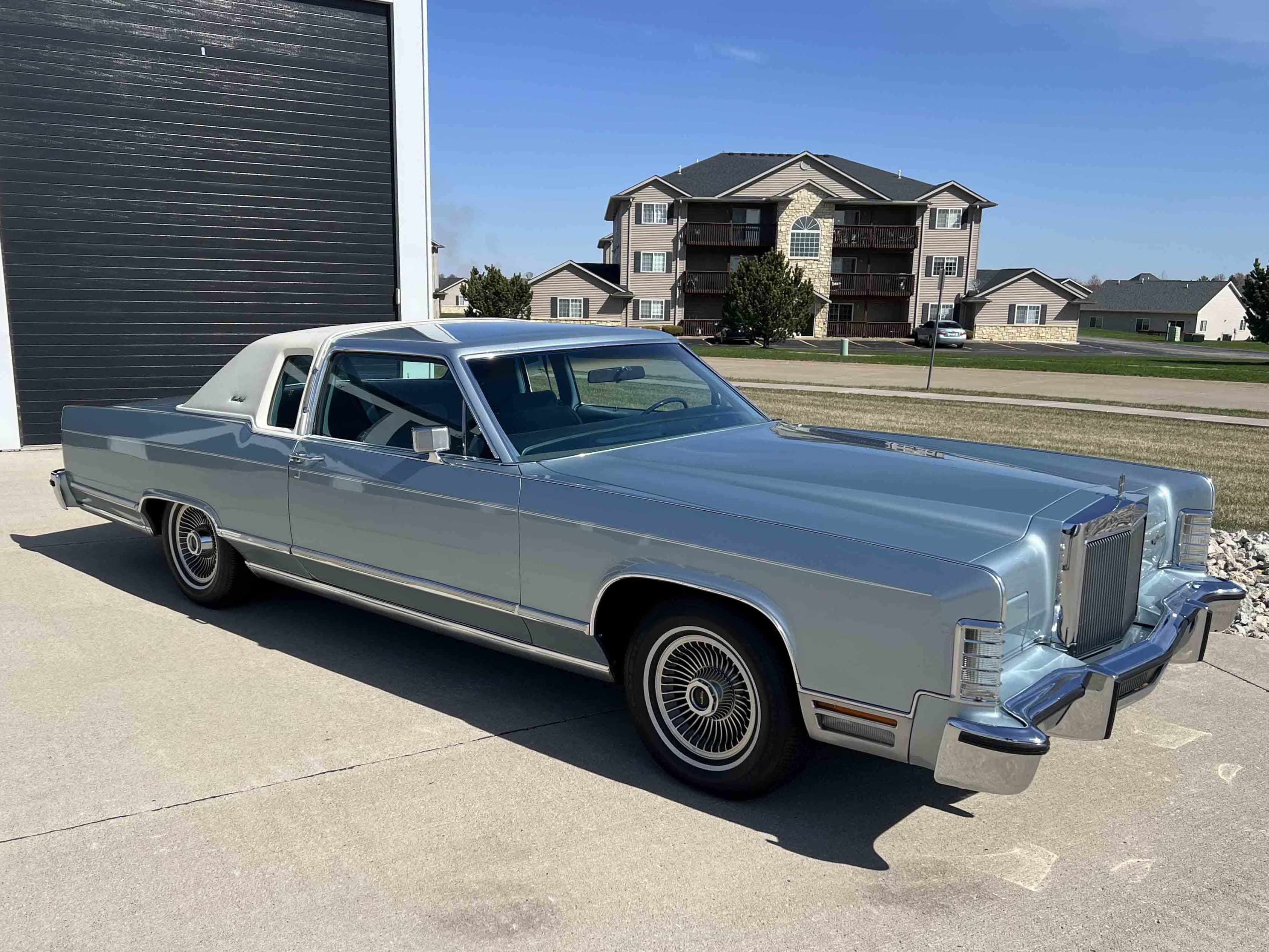 1979 Lincoln Continental sold for $16,000