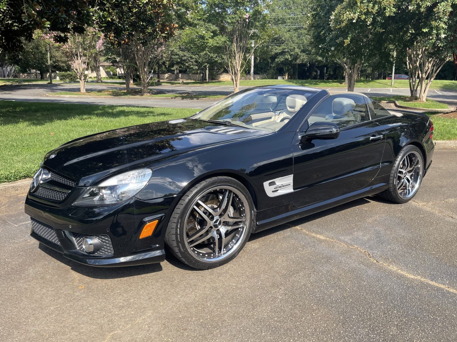 2009 Mercedes-Benz SL63 AMG sold for $26,000