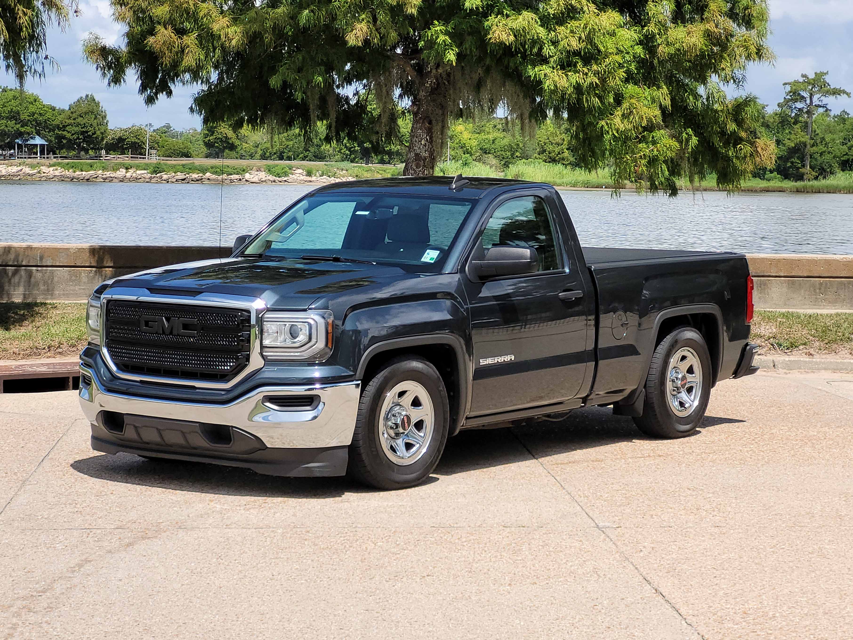 2017 GMC Sierra sold for $11,250