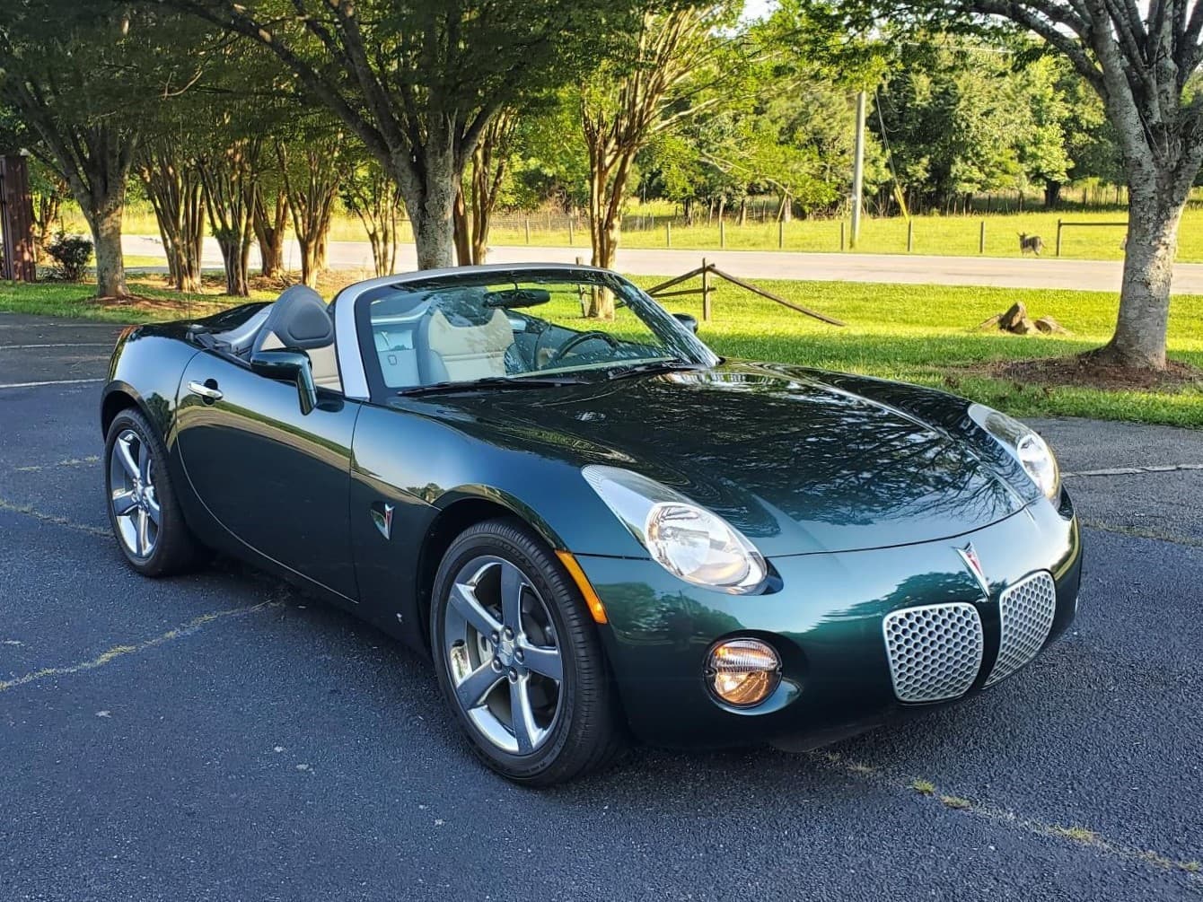 2007 Pontiac Solstice sold for $12,000