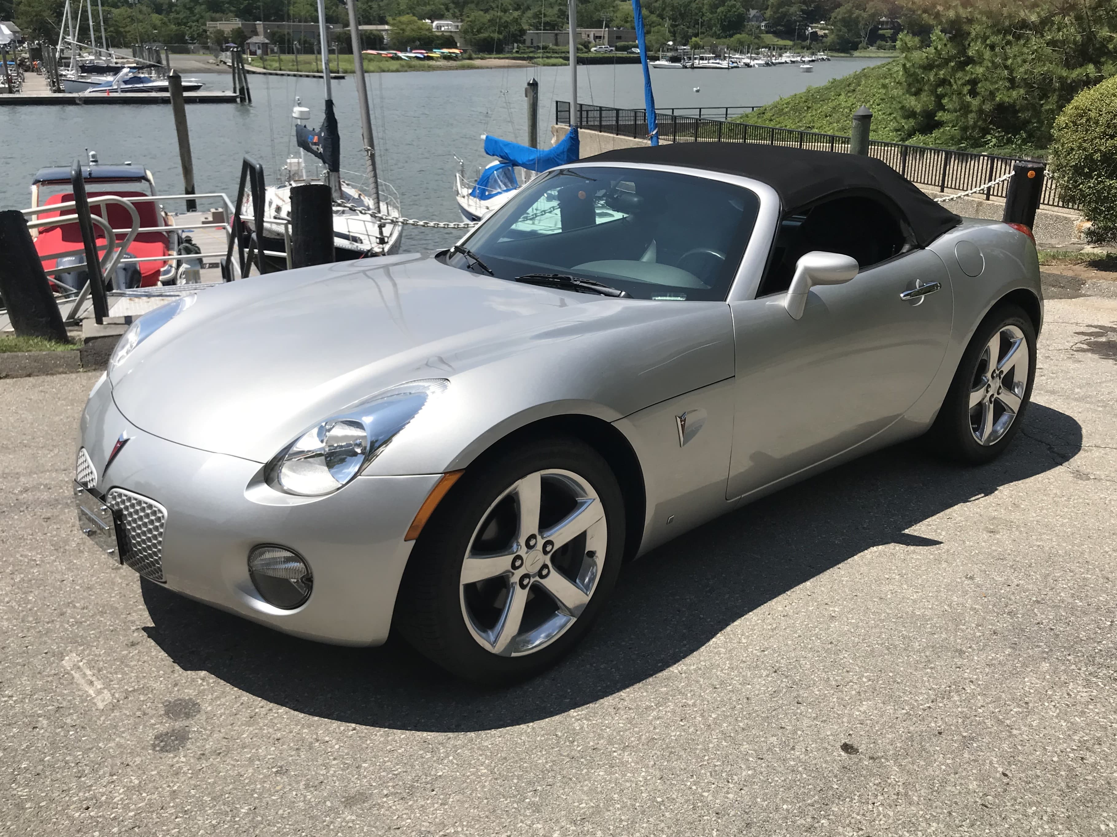 2006 Pontiac Solstice sold for $14,000