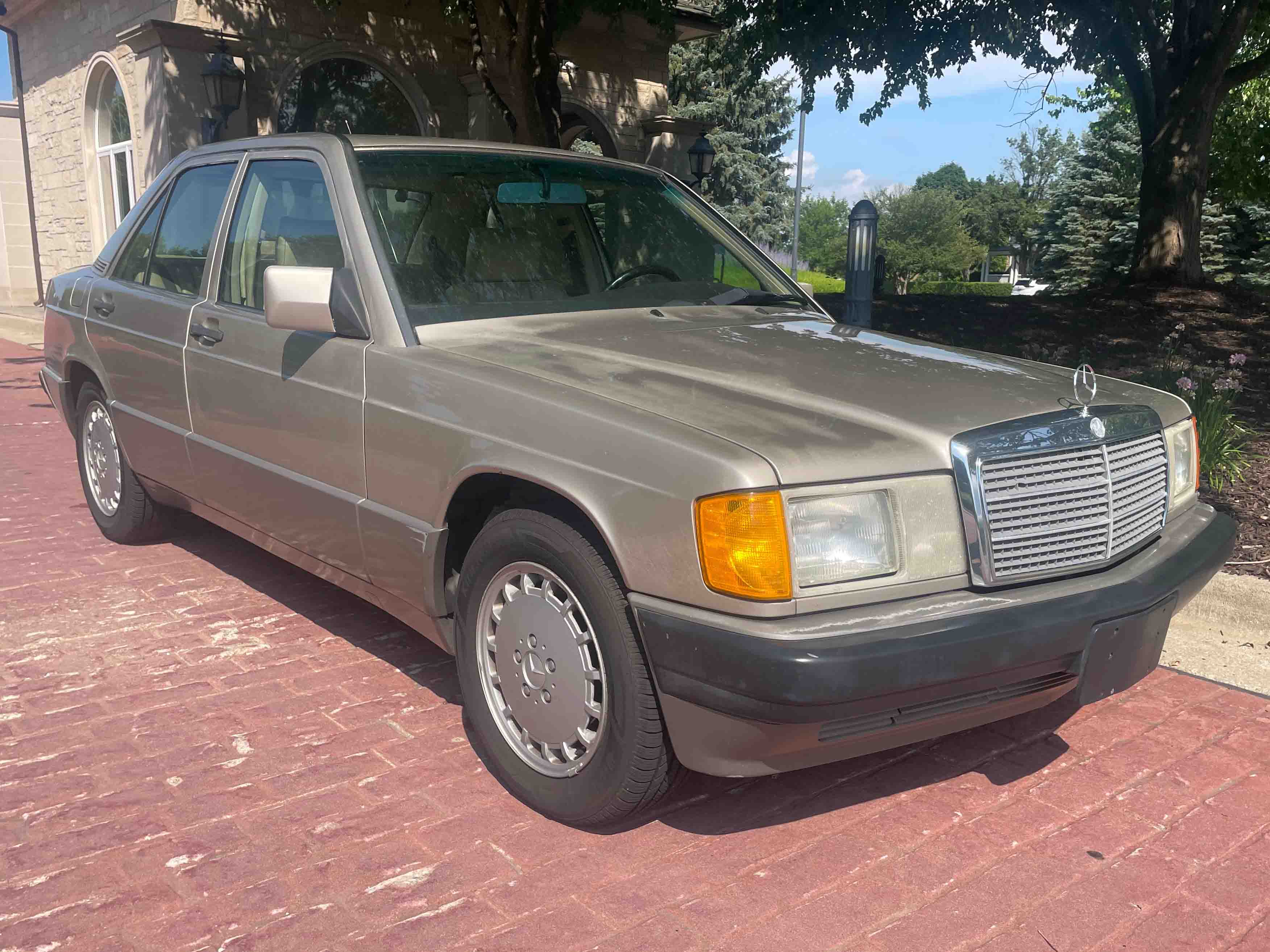 1992 Mercedes-Benz 190E sold for $3,100
