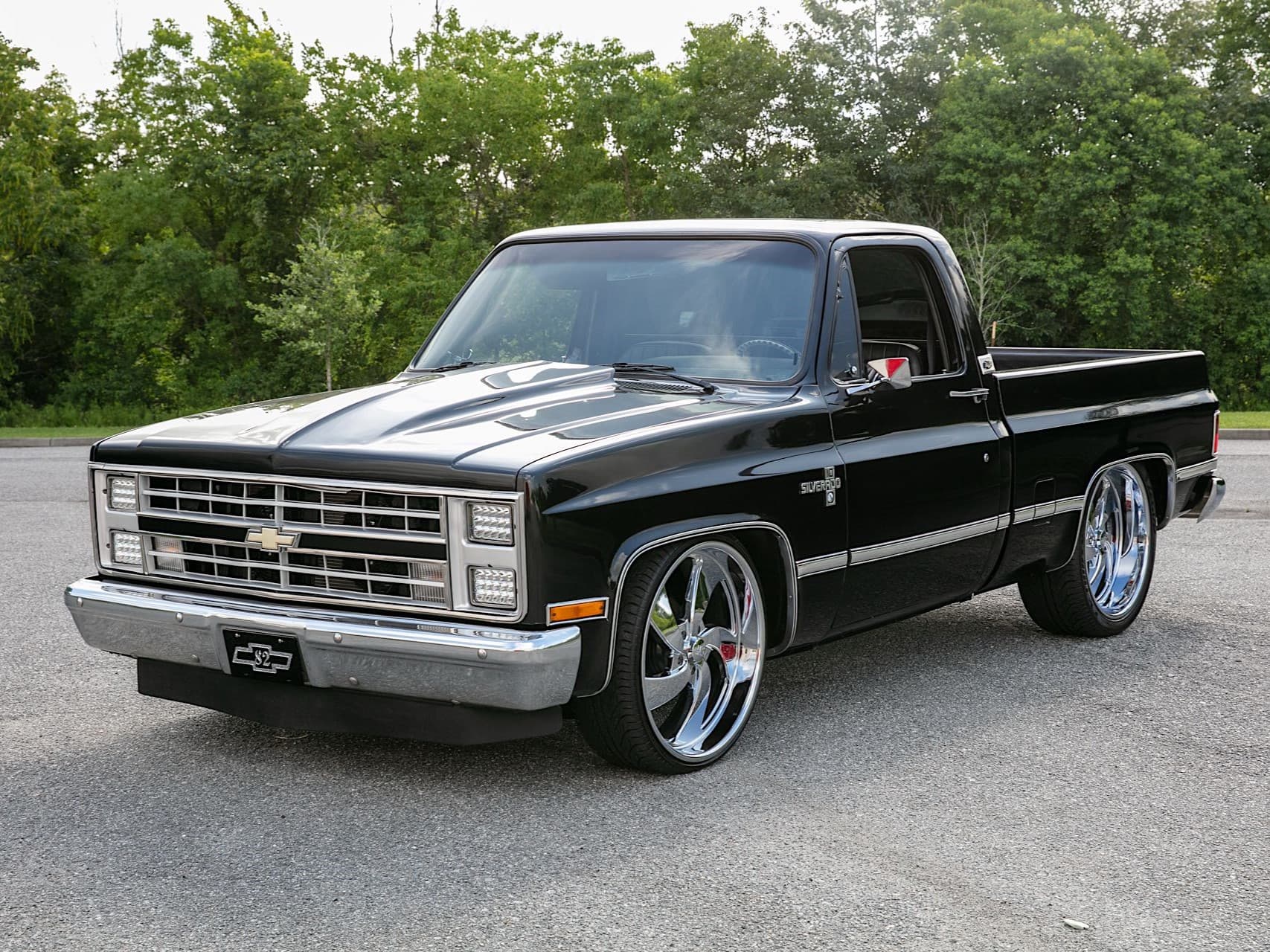 1982 Chevrolet C10 sold for $22,000