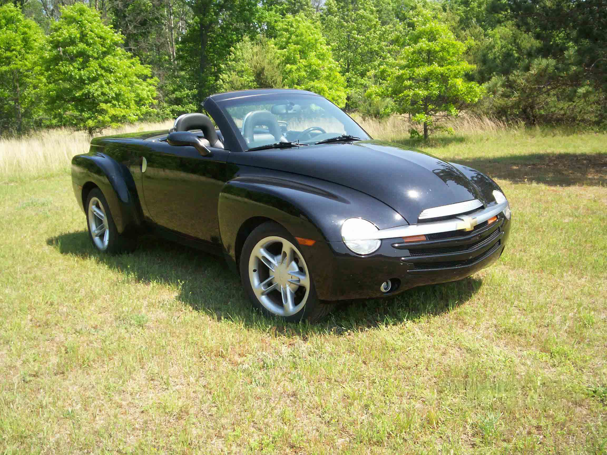 2004 Chevrolet SSR sold for $0