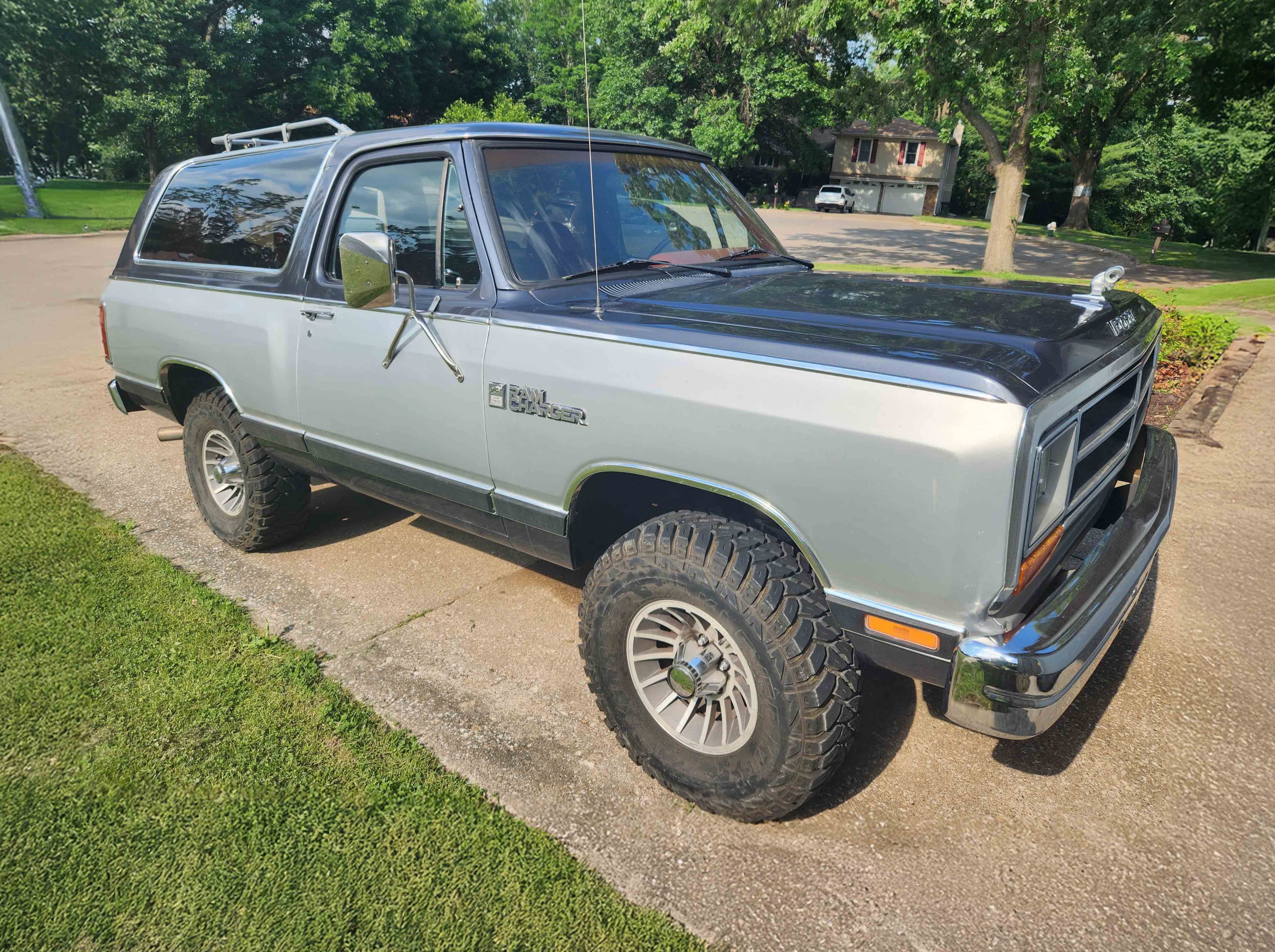 1987 Dodge Ramcharger sold for $0