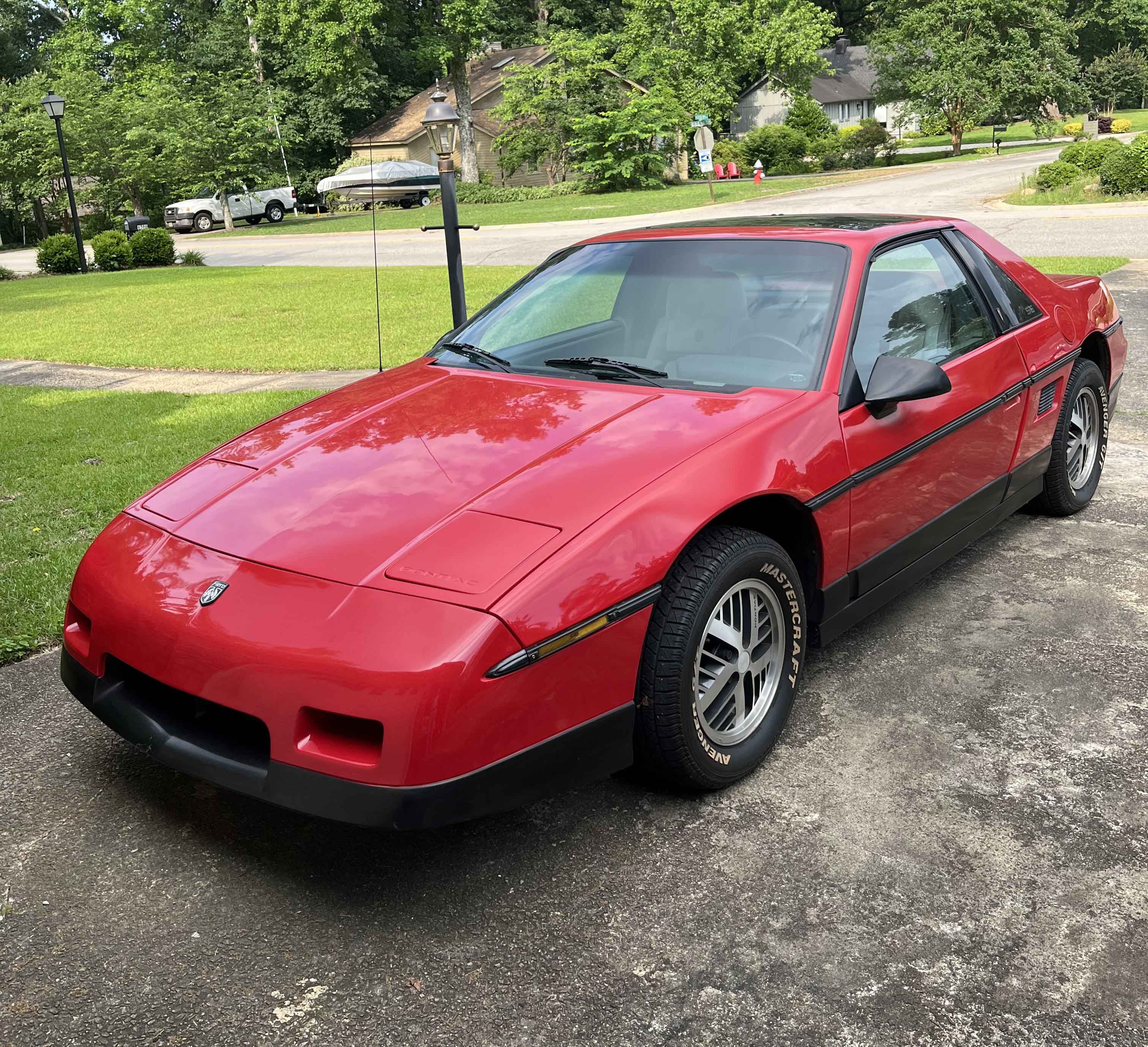 1986 Pontiac Fiero sold for $3,100