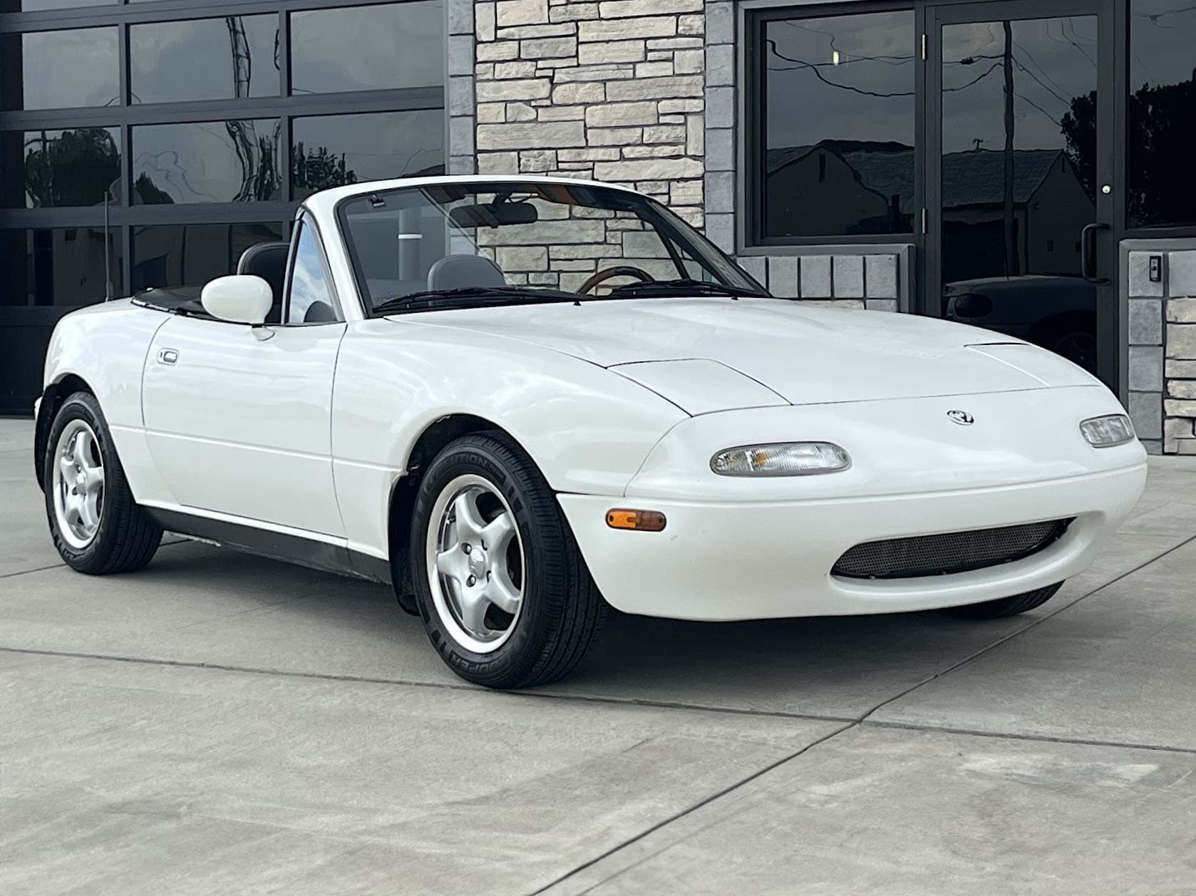 1991 Mazda MX-5 Miata sold for $6,000