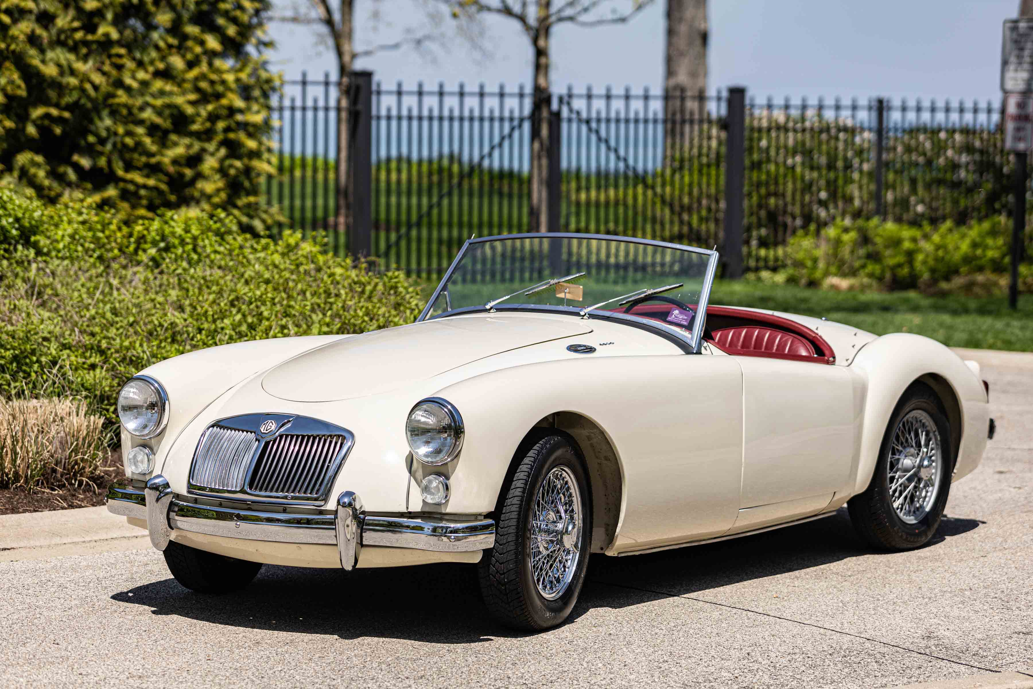 1960 MG MGA sold for $27,000