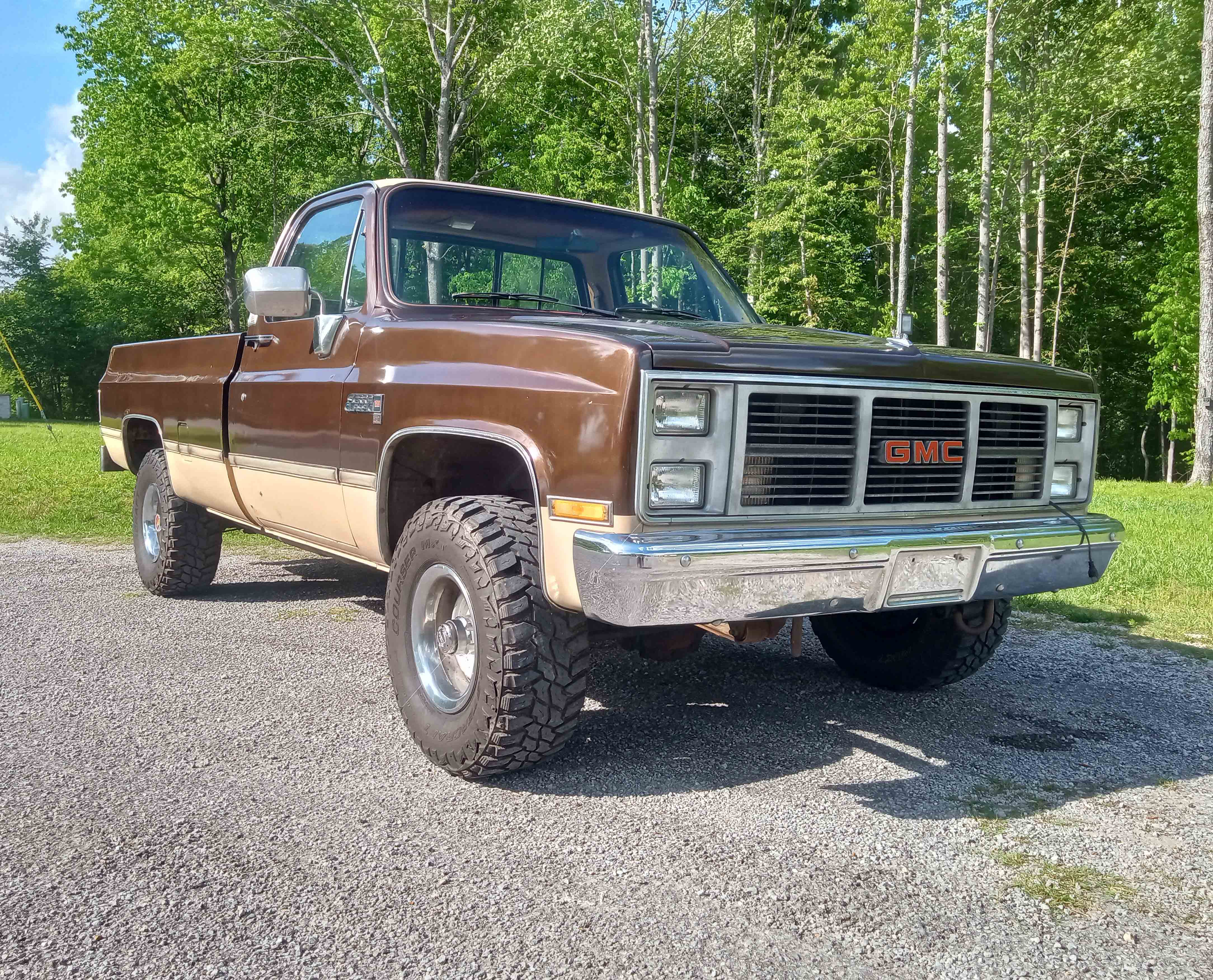 1985 GMC K10 sold for $10,000