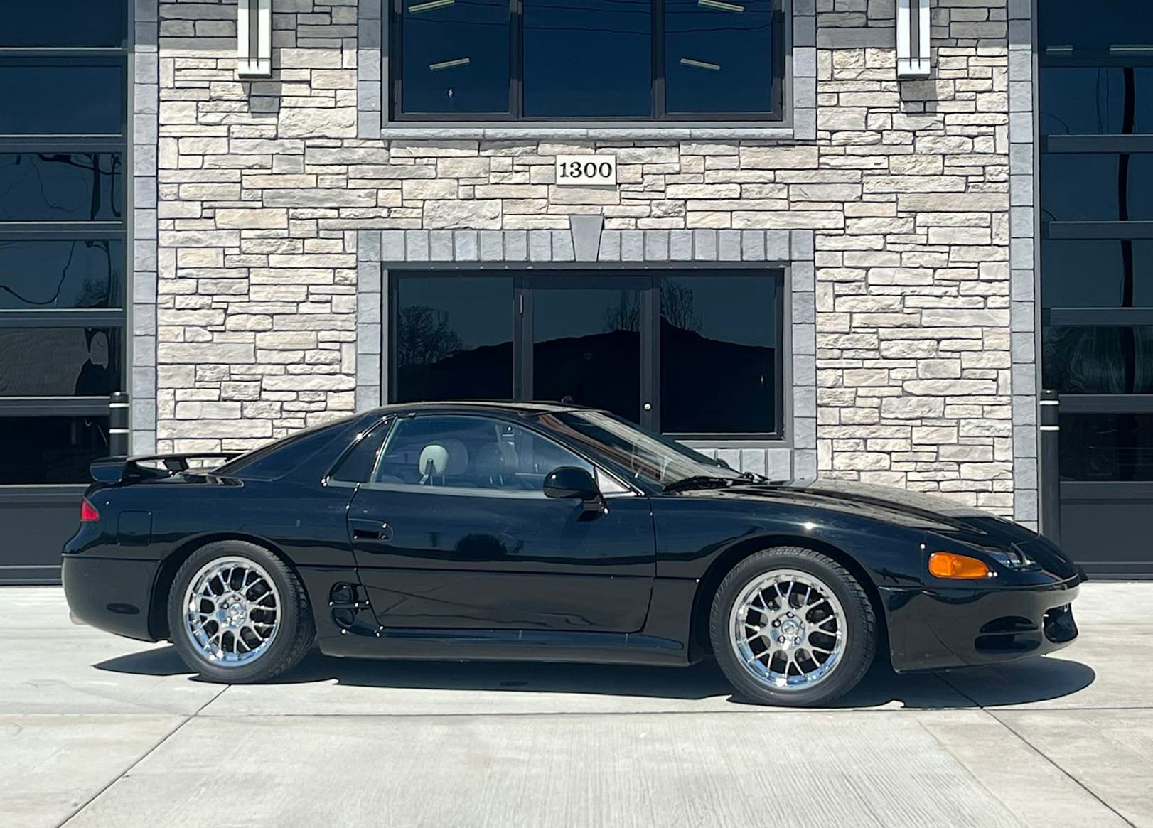 1995 Mitsubishi 3000GT sold for $7,150