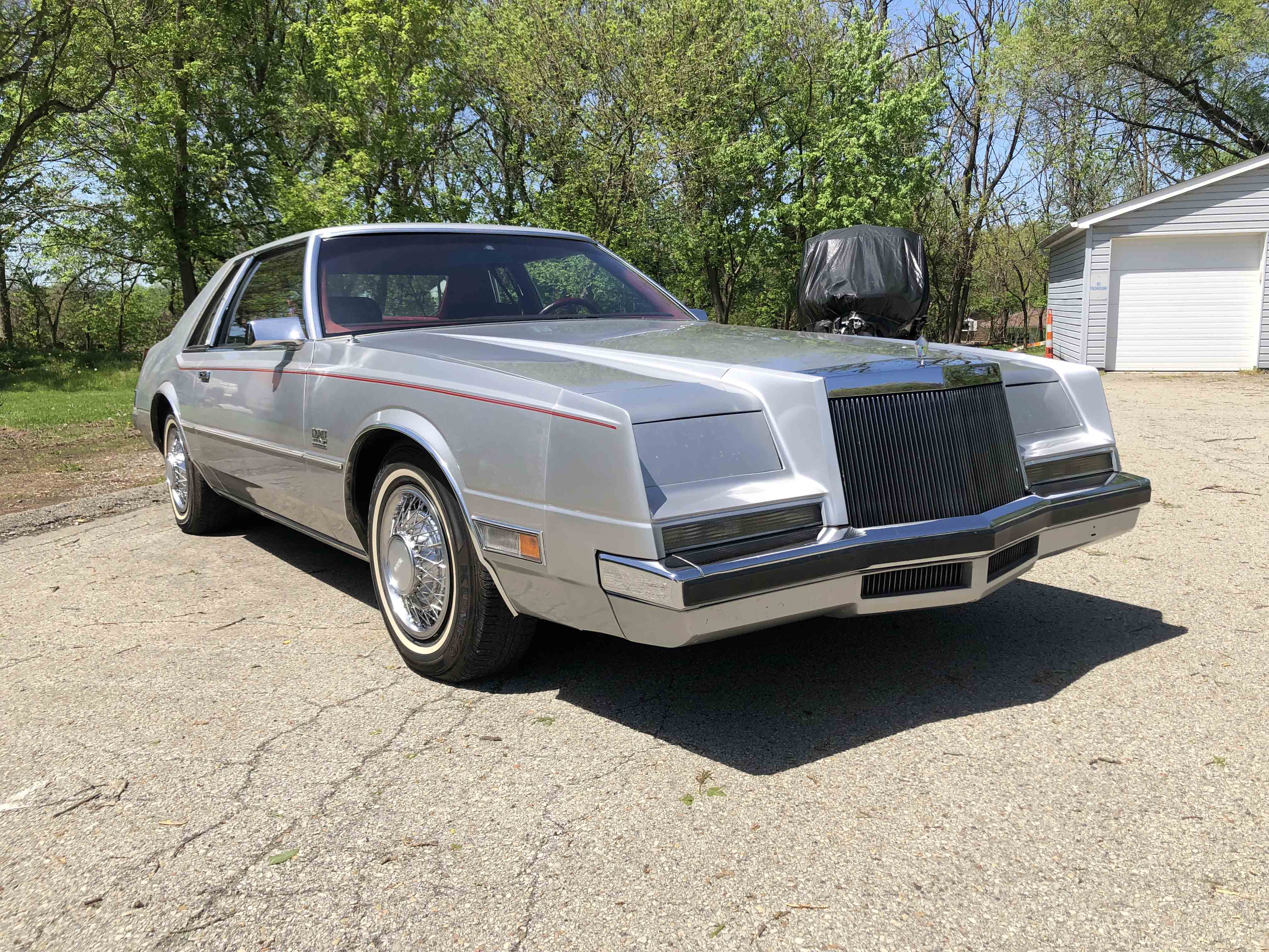 1981 Chrysler Imperial sold for $9,750