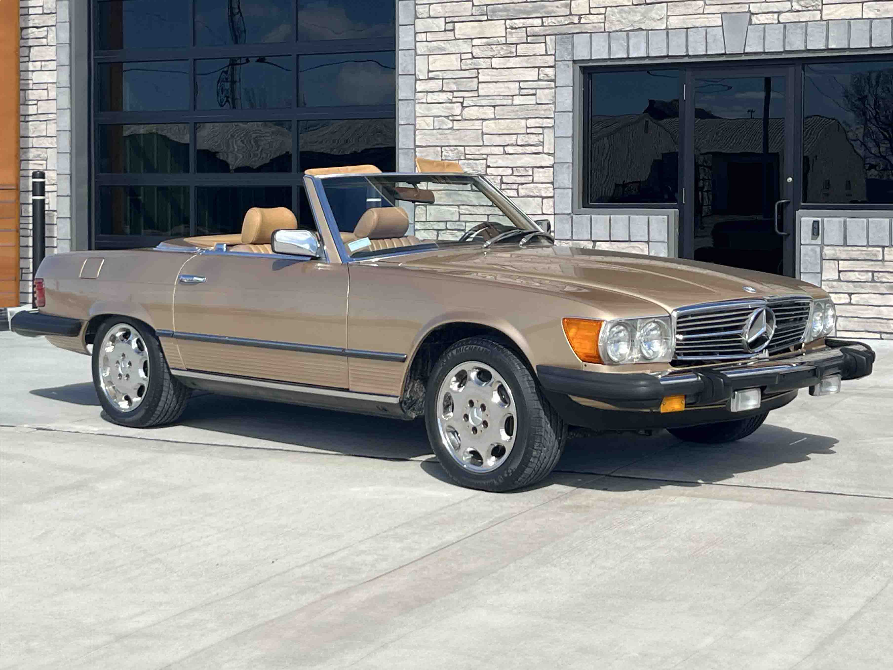 1982 Mercedes-Benz 380SL sold for $14,000