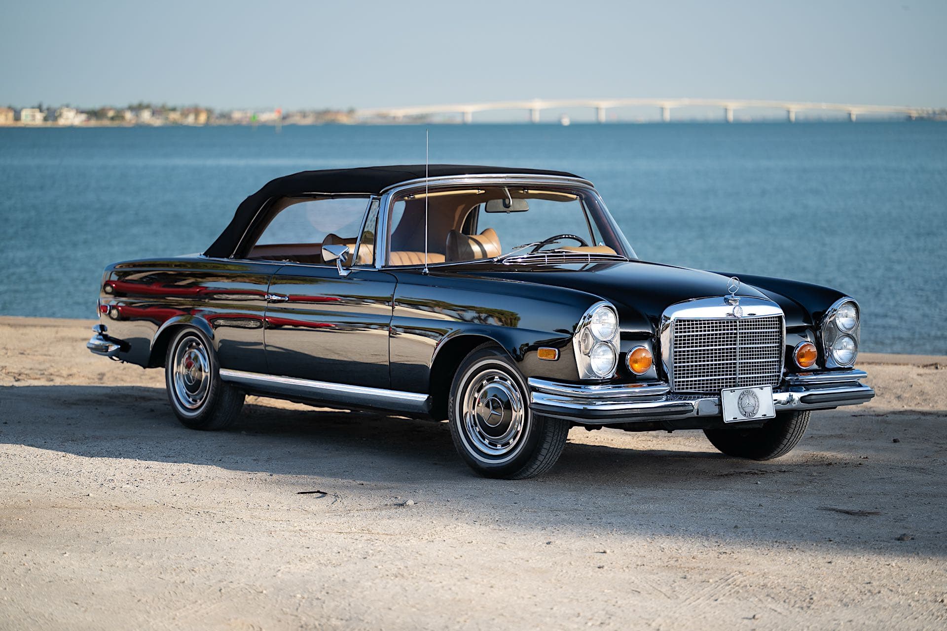1971 Mercedes-Benz 280SE sold for $0