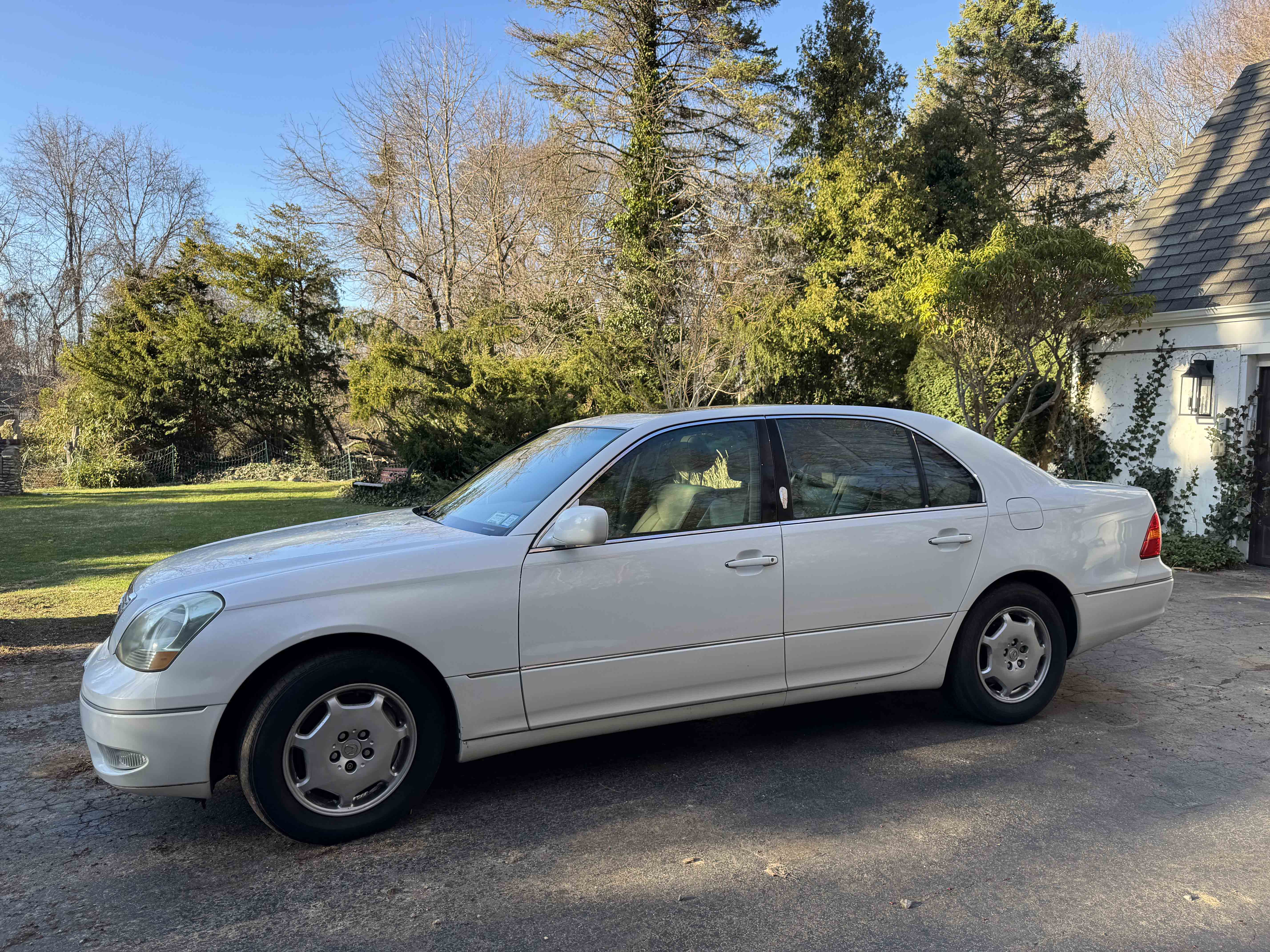 2002 Lexus LS430 sold for $6,250