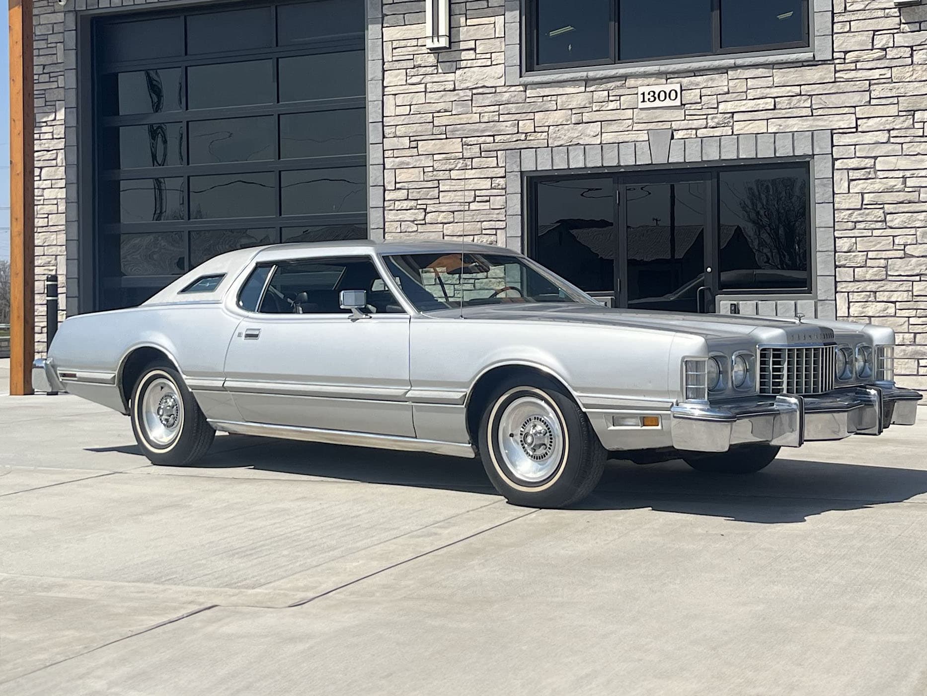1976 Ford Thunderbird sold for $8,000