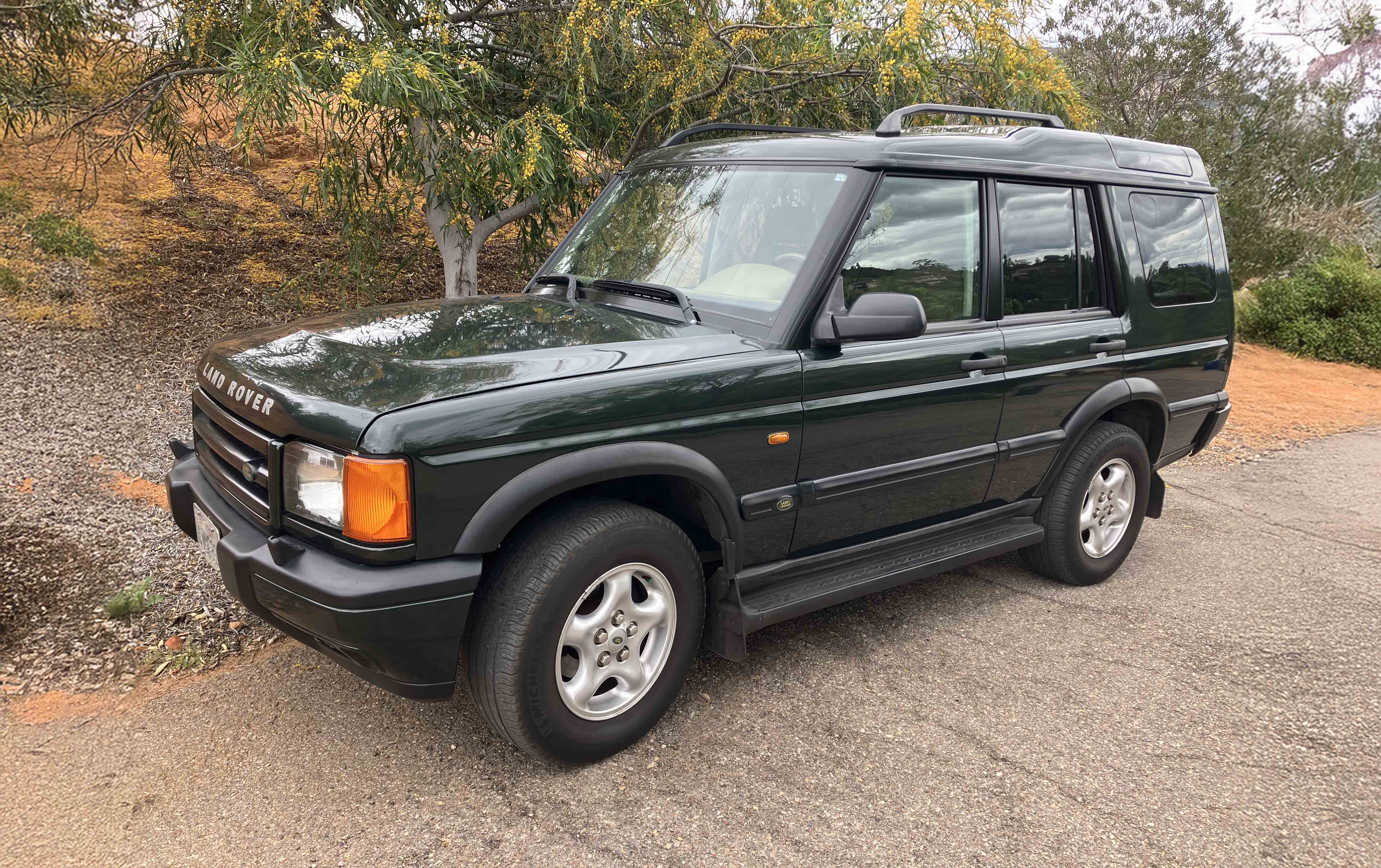 1999 Land Rover Discovery II sold for $5,750