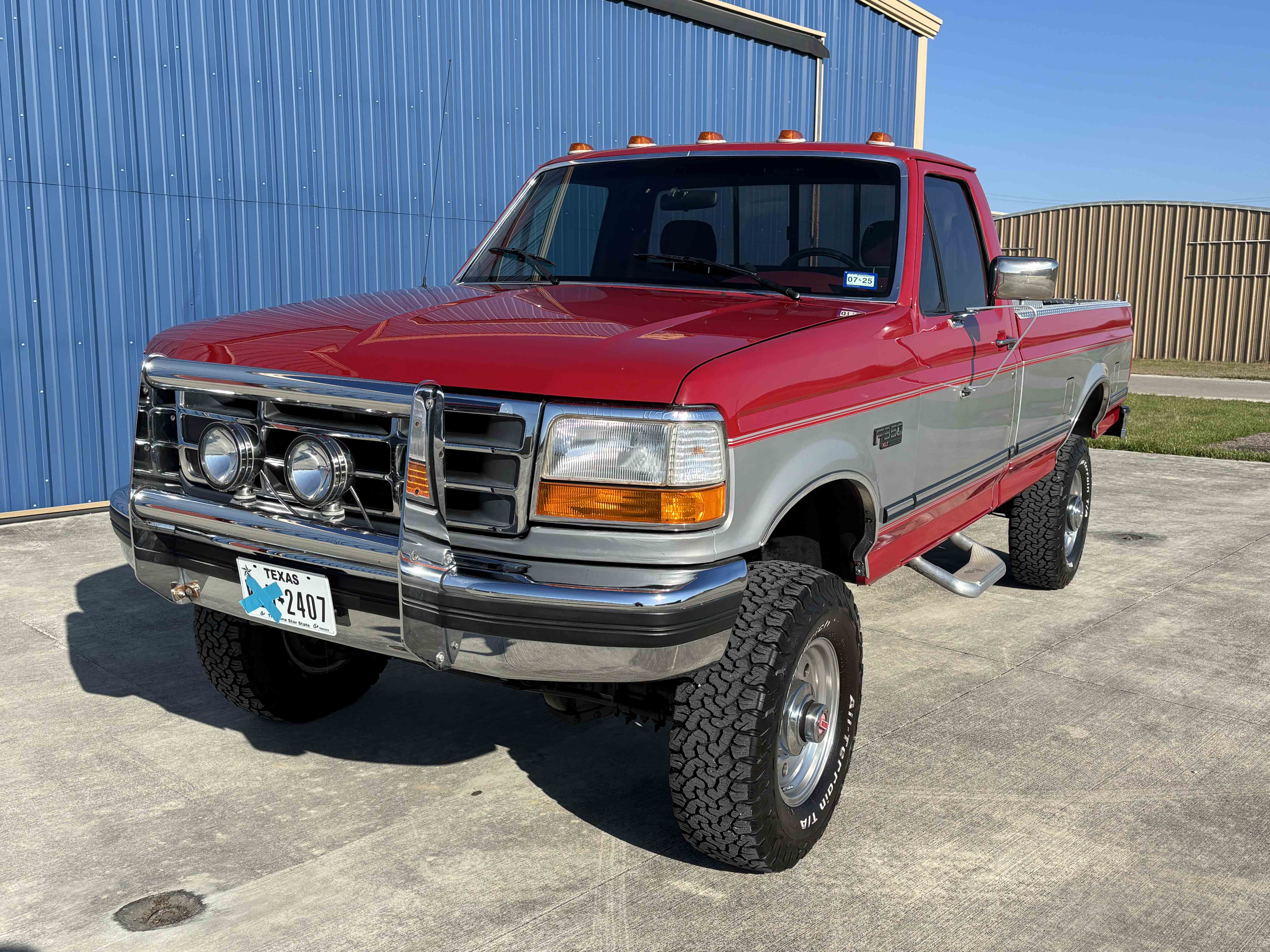 1984 Ford F-350 sold for $21,000