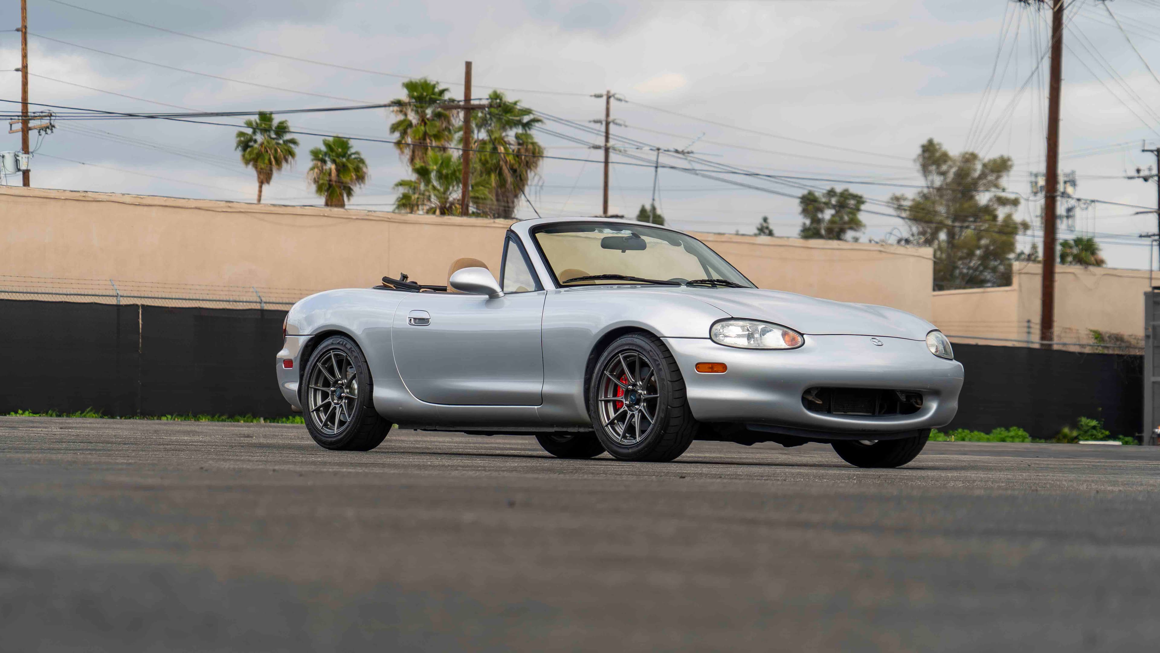 1999 Mazda MX-5 Miata sold for $0