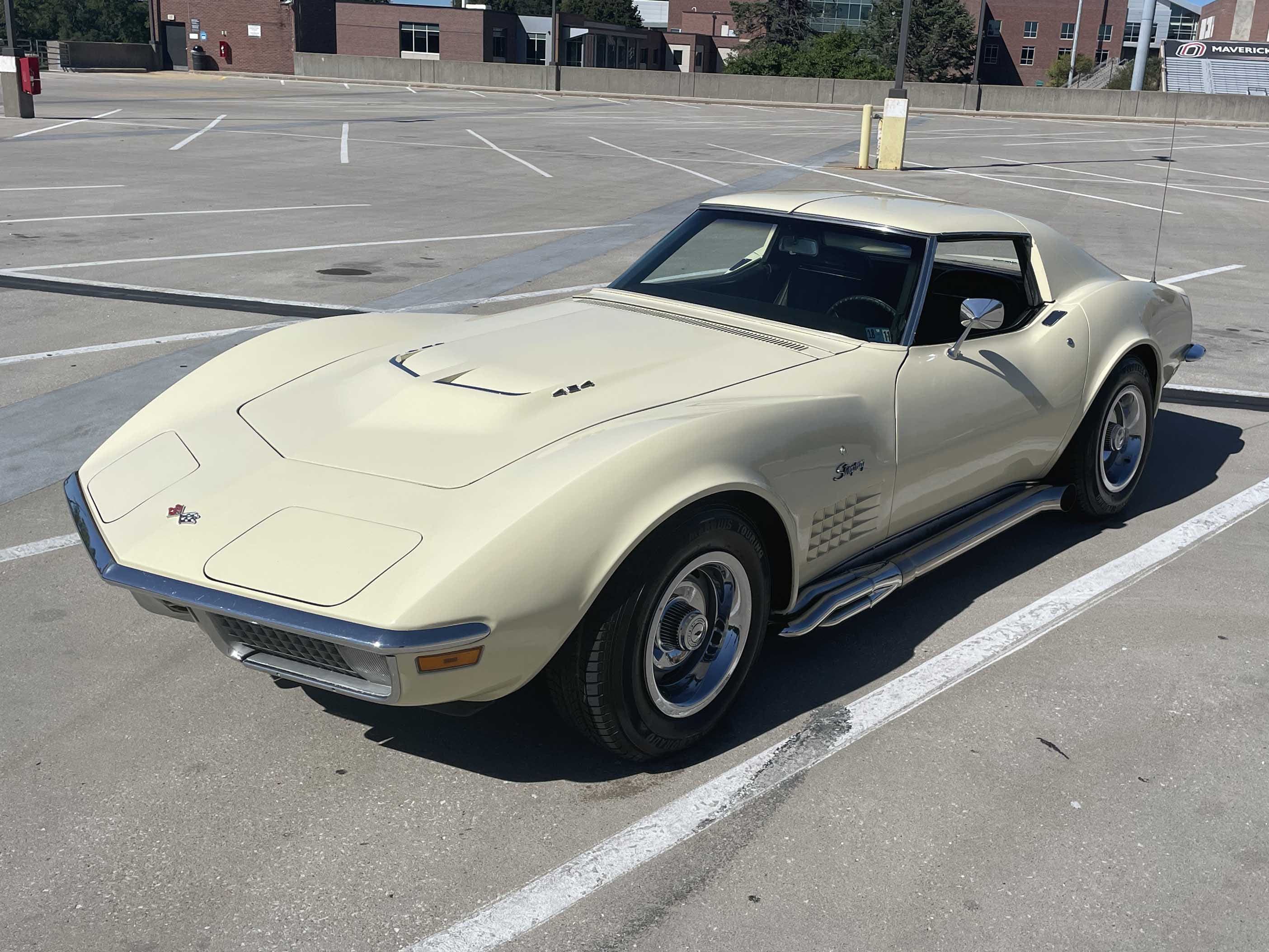 1971 Chevrolet Corvette sold for $30,000