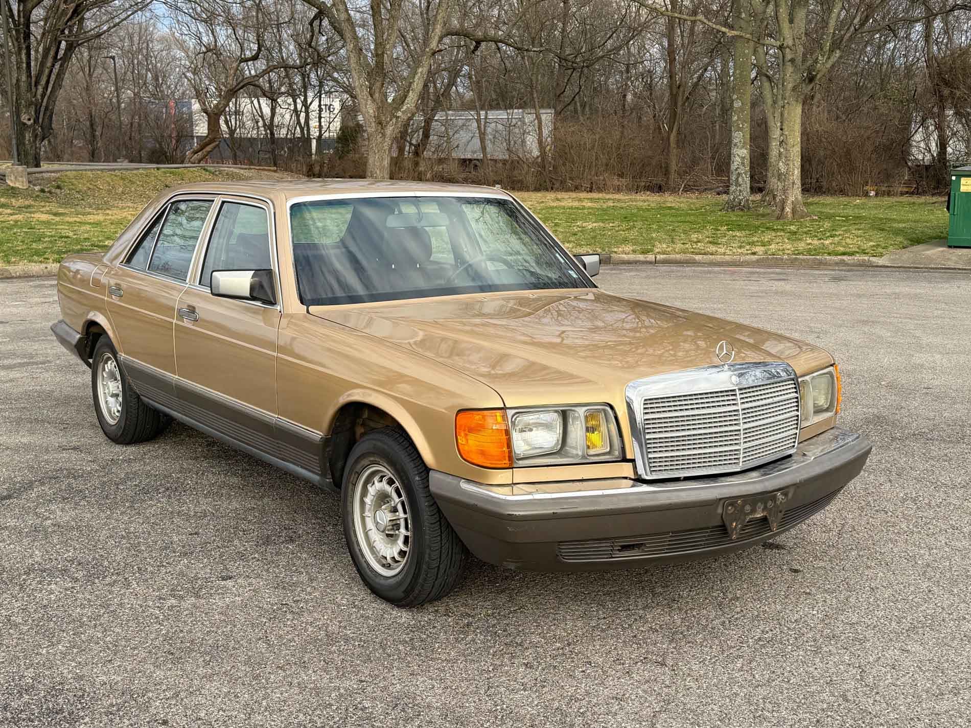 1983 Mercedes-Benz 300SD sold for $5,623