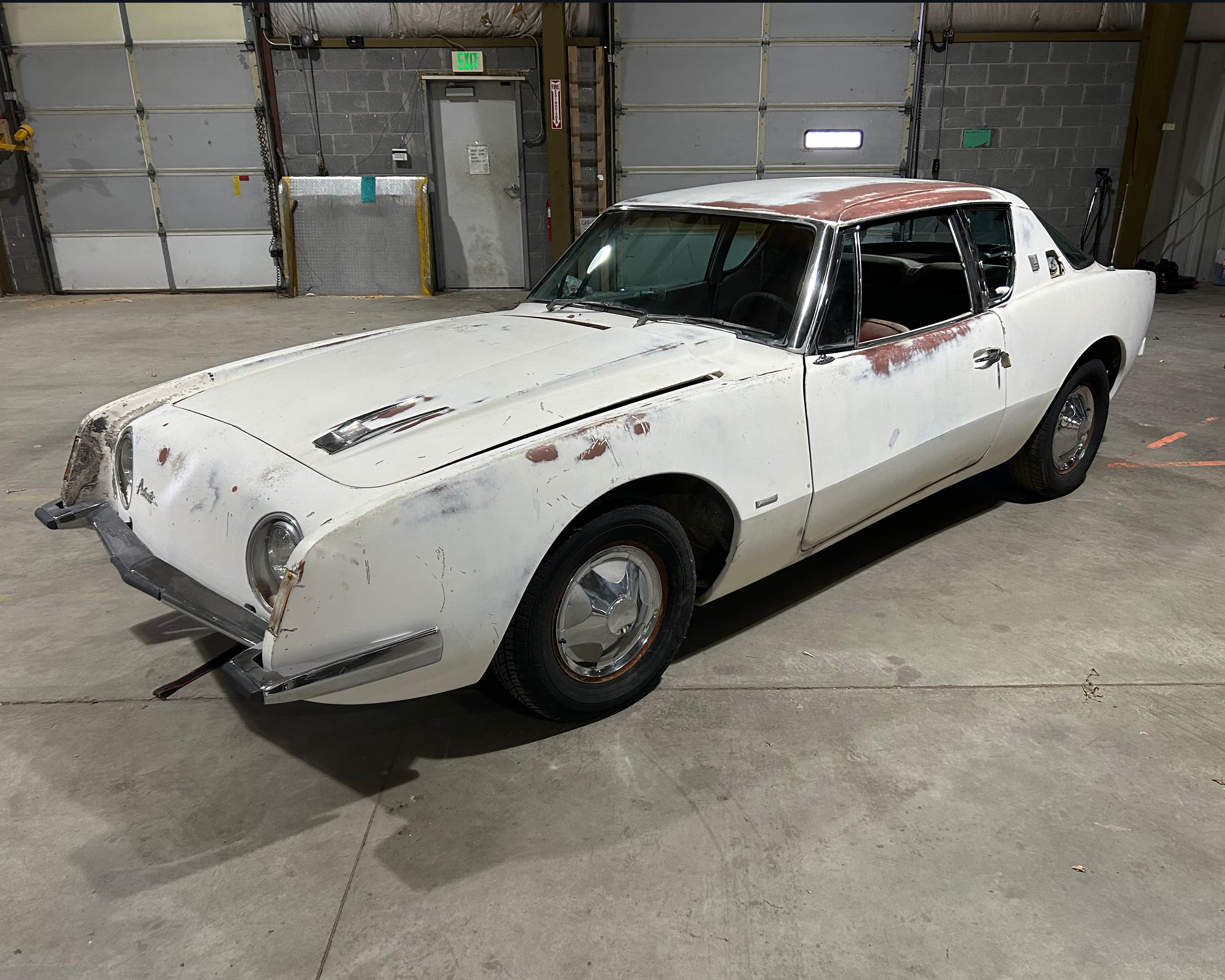 1963 Studebaker Avanti sold for $20,650