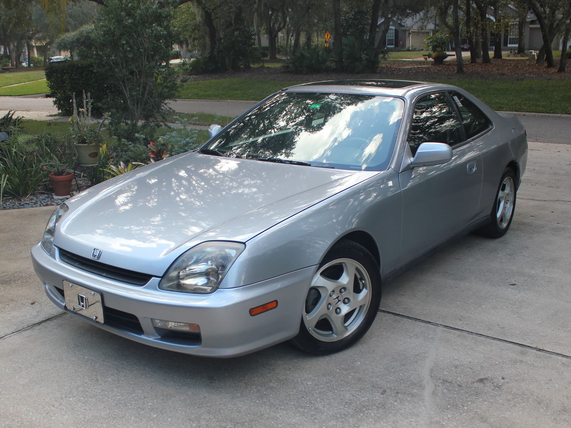 1998 Honda Prelude sold for $5,750