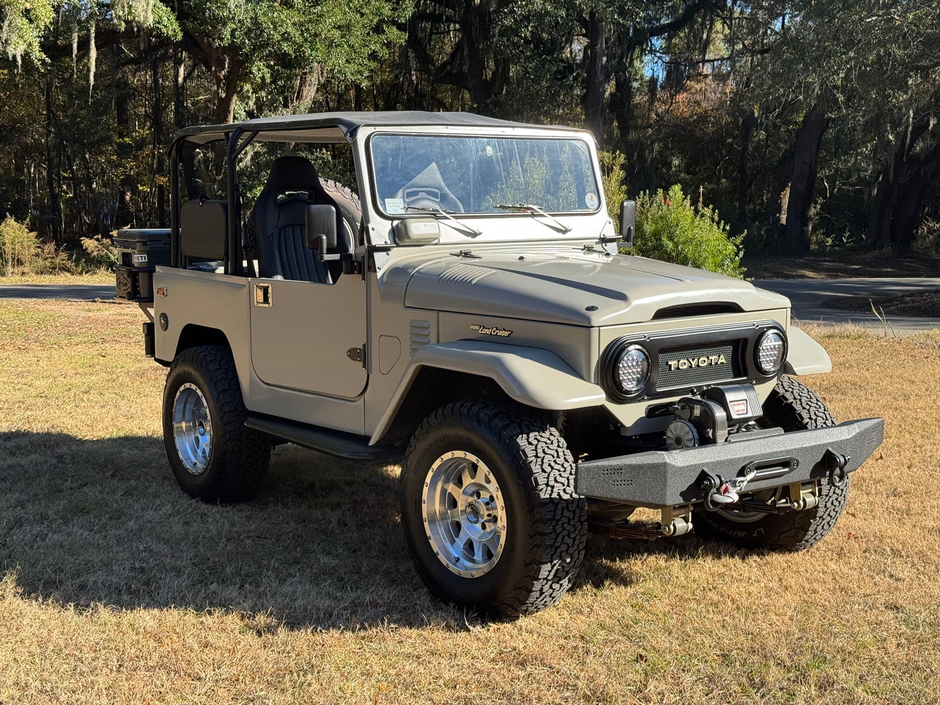 1972 Toyota FJ40 Land Cruiser sold for $0