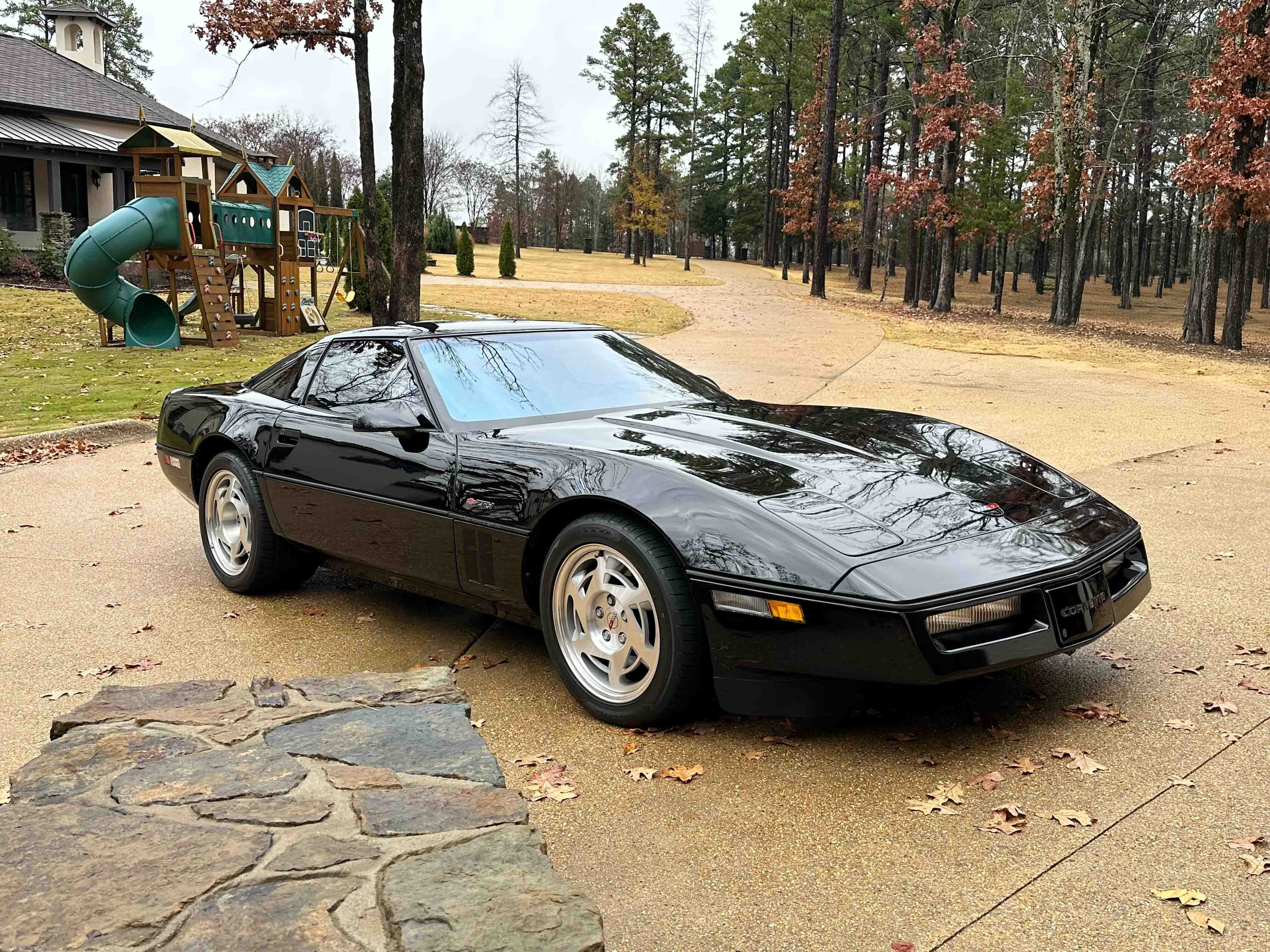 1990 Chevrolet Corvette sold for $30,000