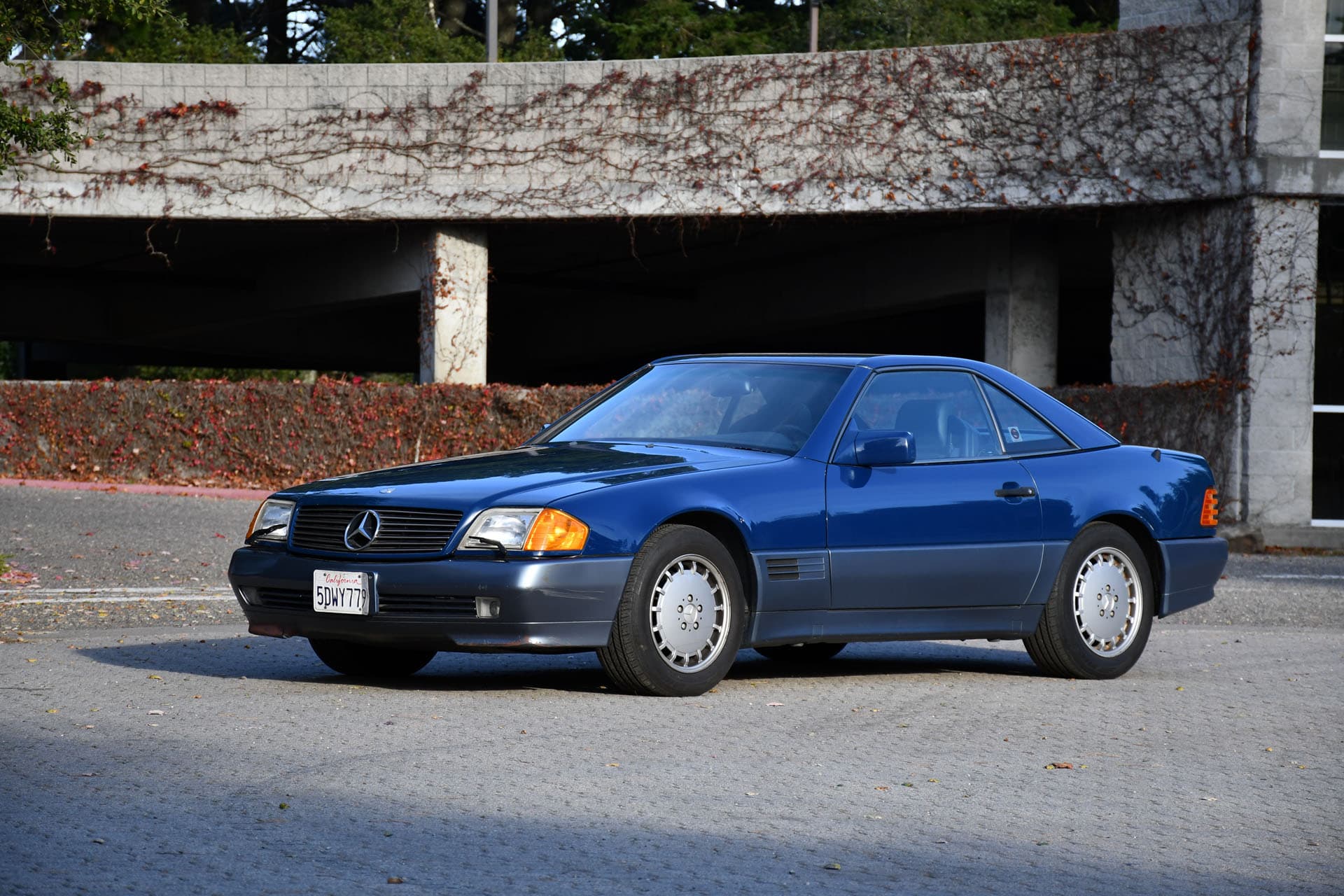 1991 Mercedes-Benz 300SL sold for $5,805