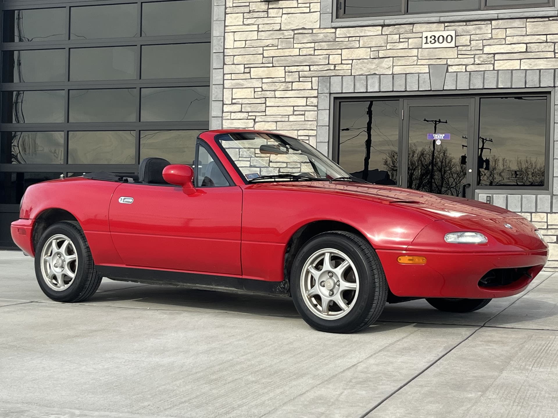 1996 Mazda MX-5 Miata sold for $7,664