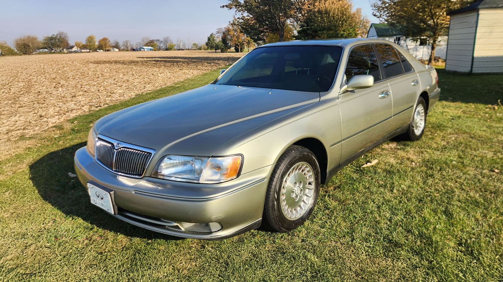 1998 Infiniti Q45 sold for $3,500