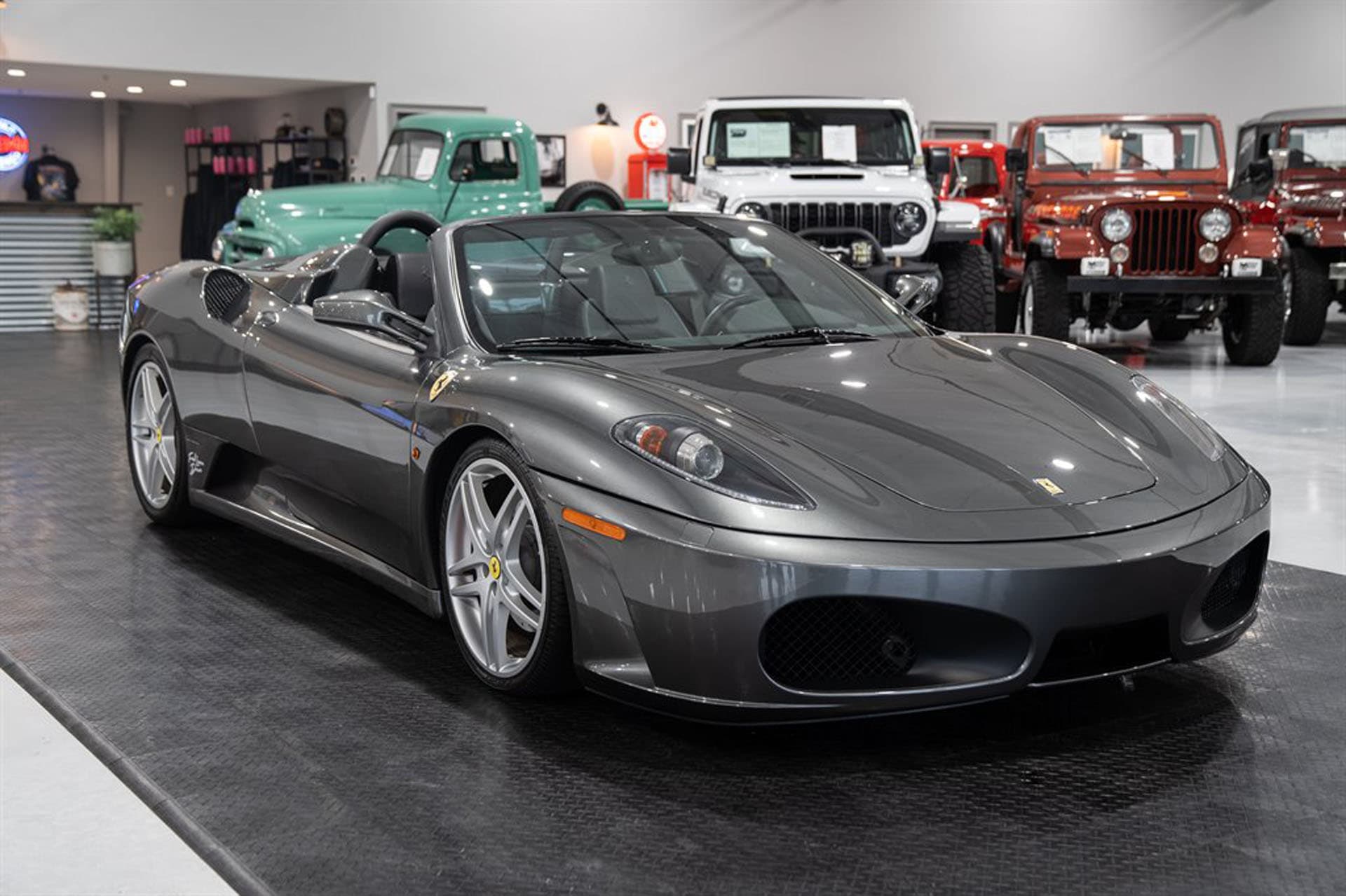 2006 Ferrari F430 sold for $125,000