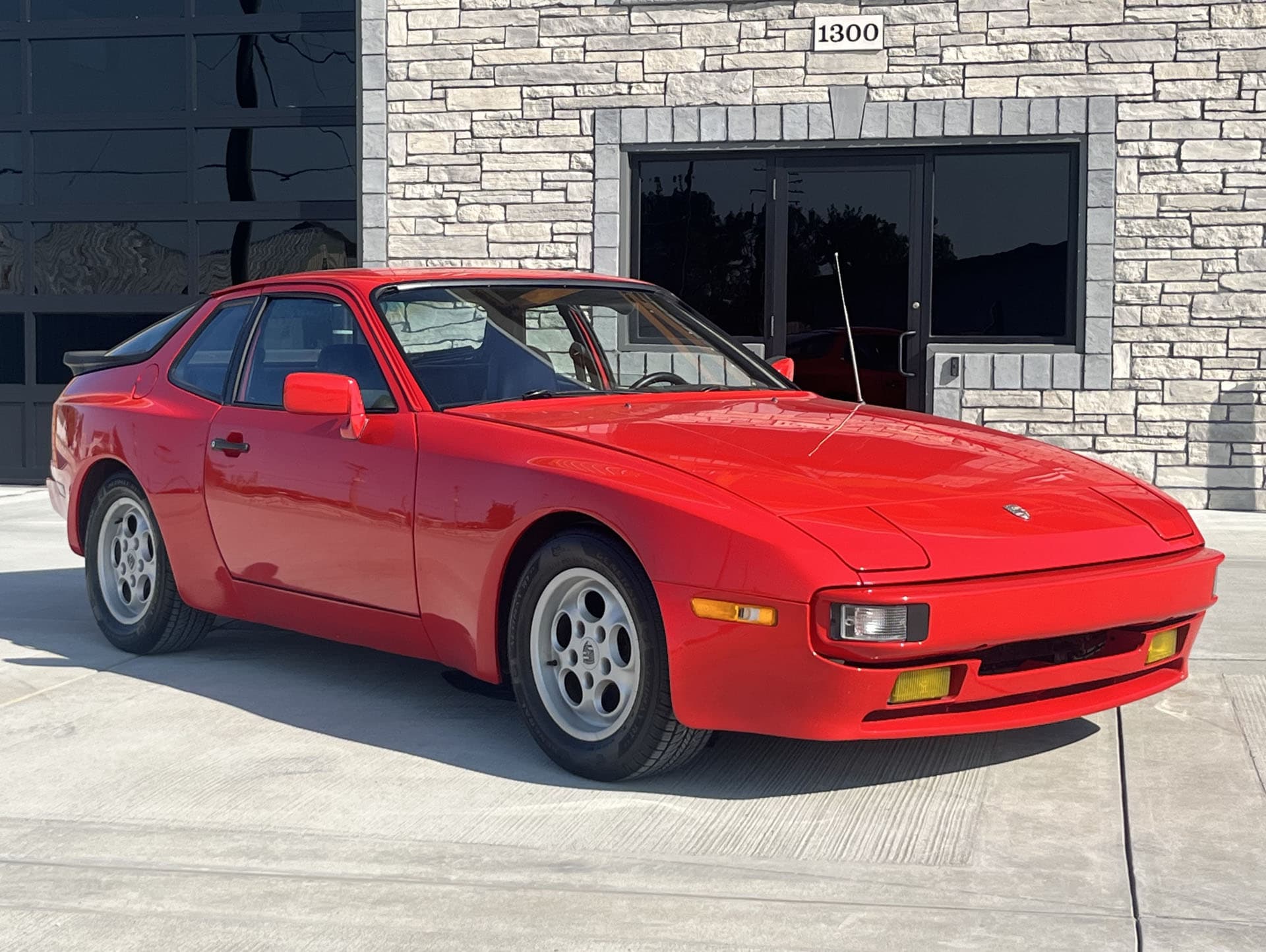 1984 Porsche 944 sold for $6,750