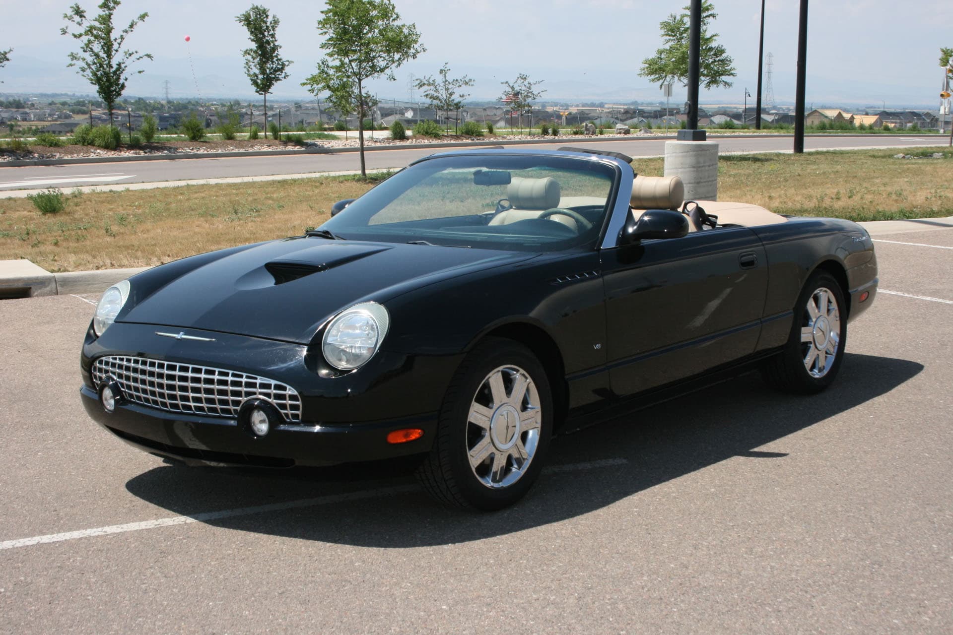 2004 Ford Thunderbird sold for $8,050