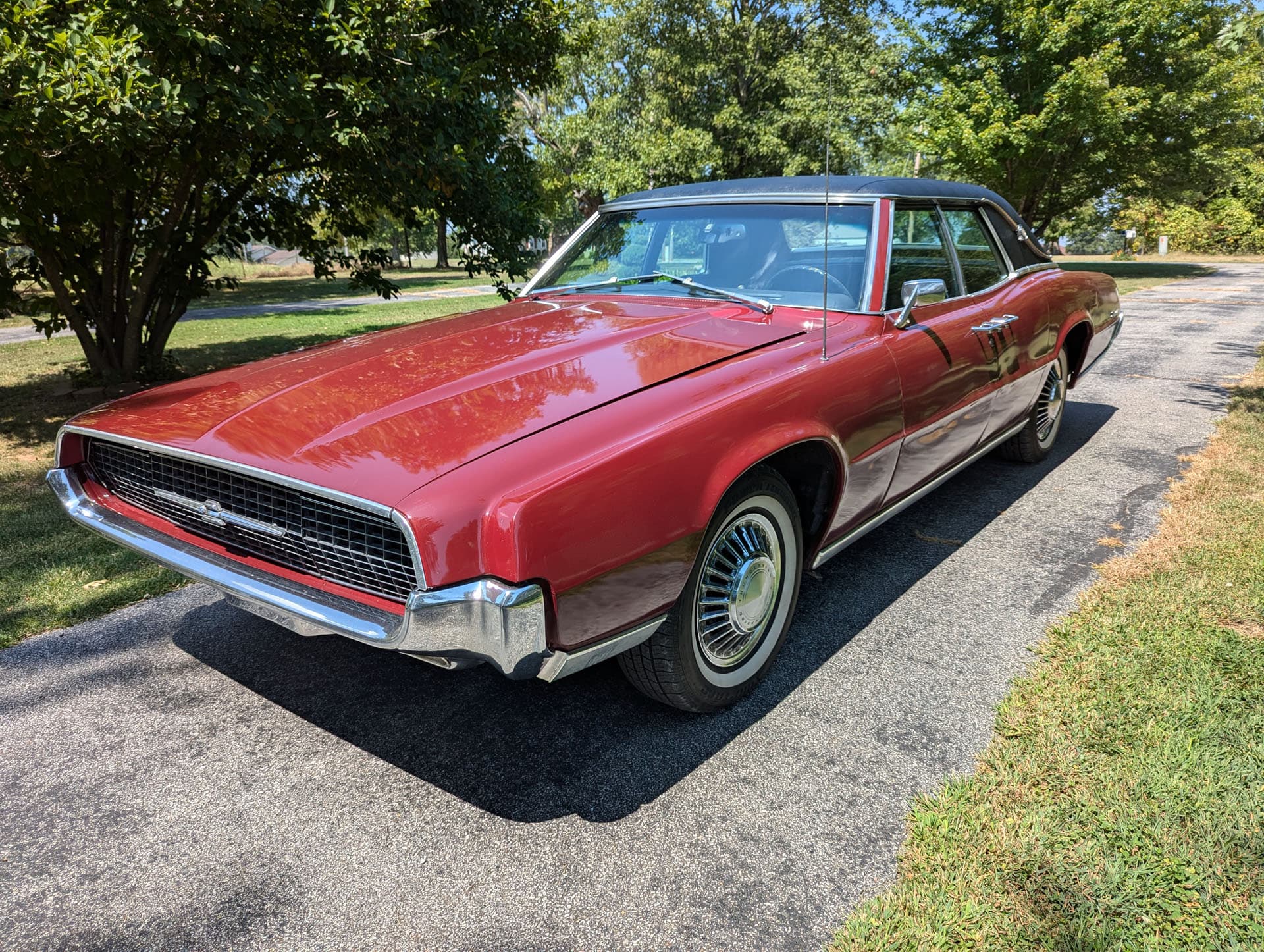 1967 Ford Thunderbird sold for $4,800
