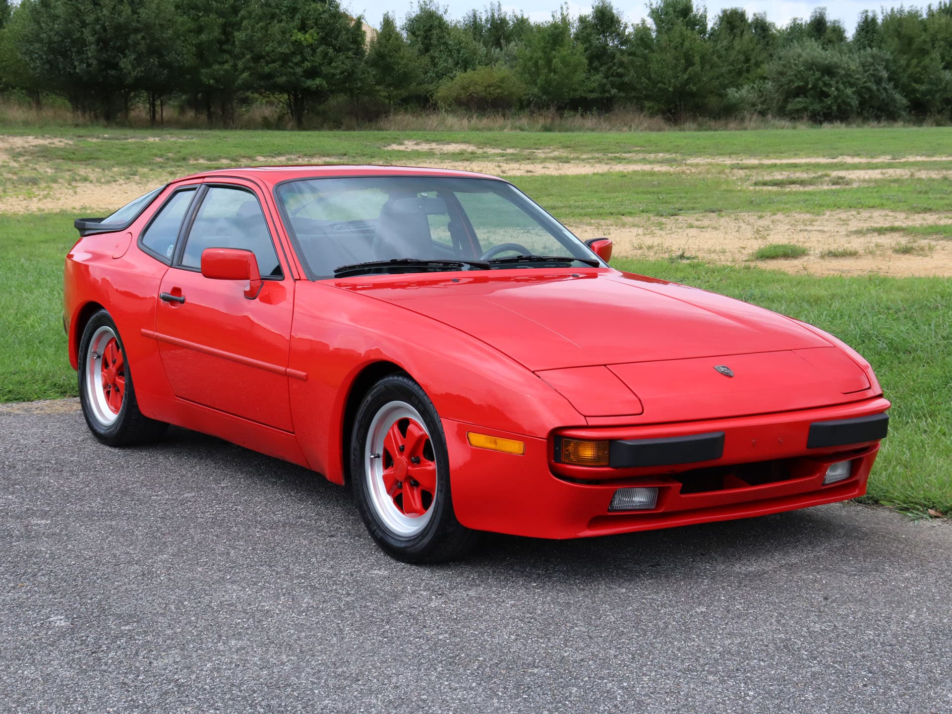 1986 Porsche 944 sold for $0