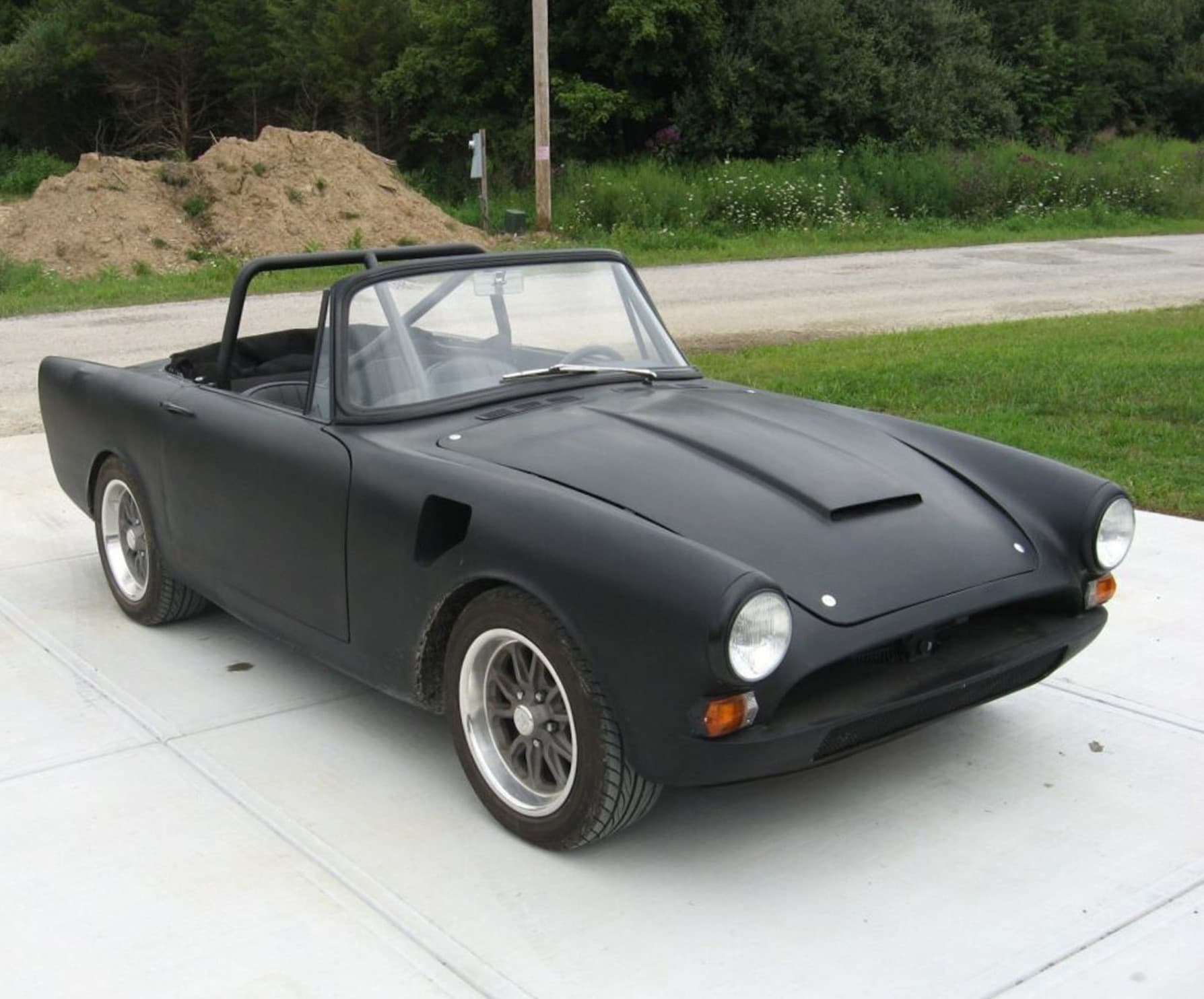 1965 Sunbeam Alpine sold for $16,250