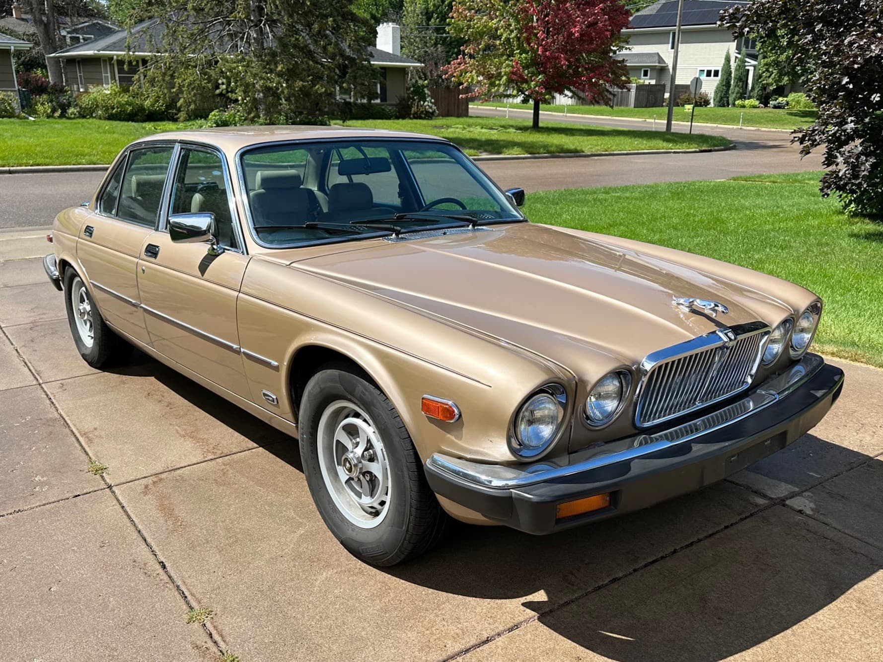 1986 Jaguar XJ6 sold for $5,050