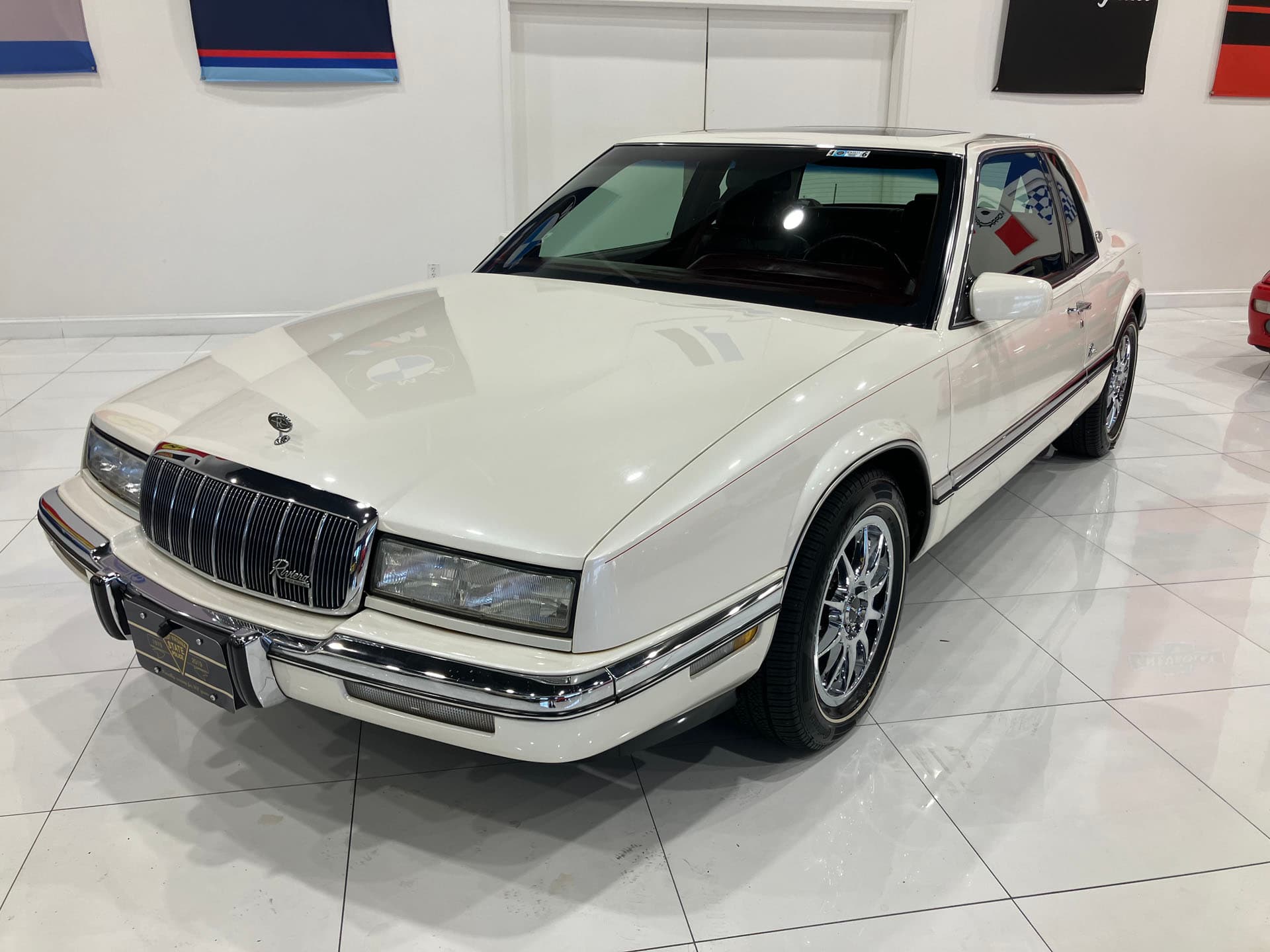 1992 Buick Riviera sold for $0