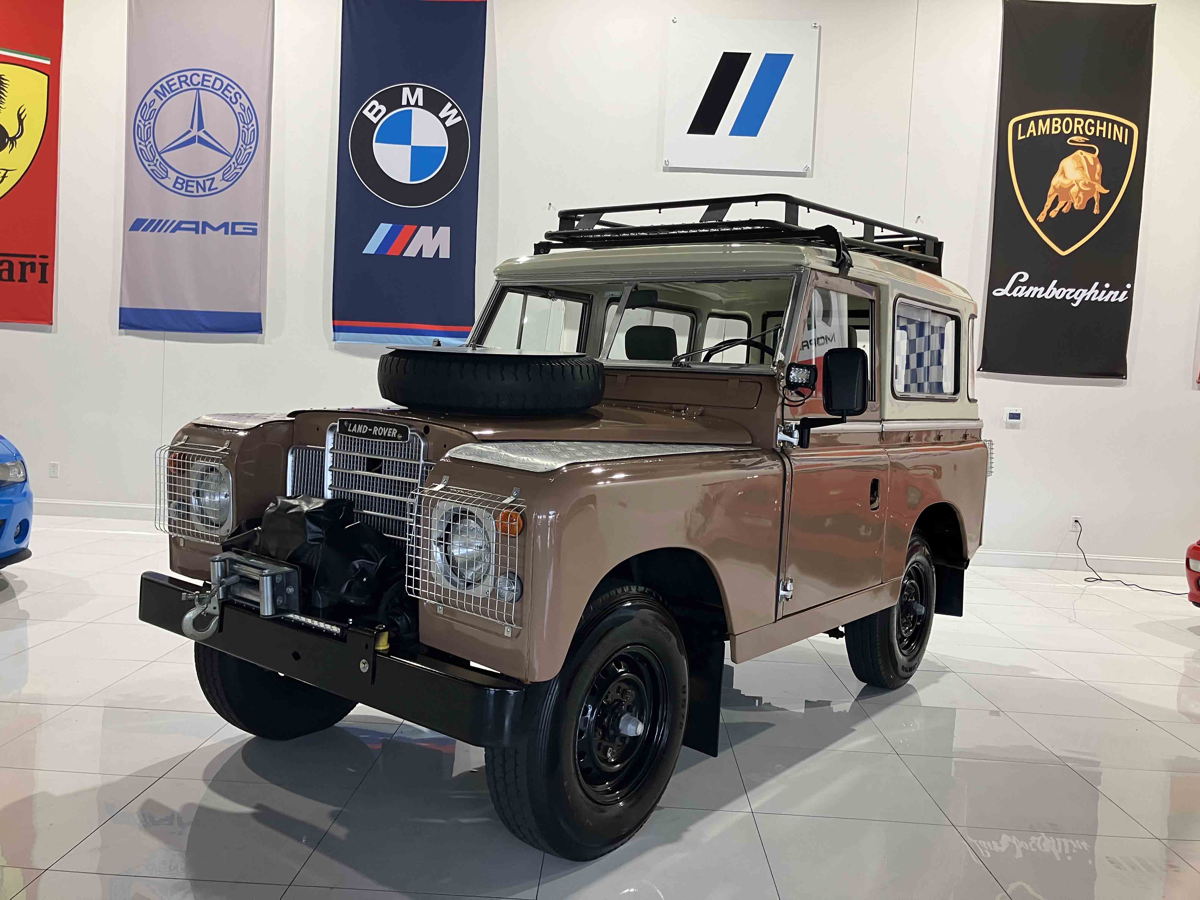 1971 Land Rover Series IIA 88 sold for $0