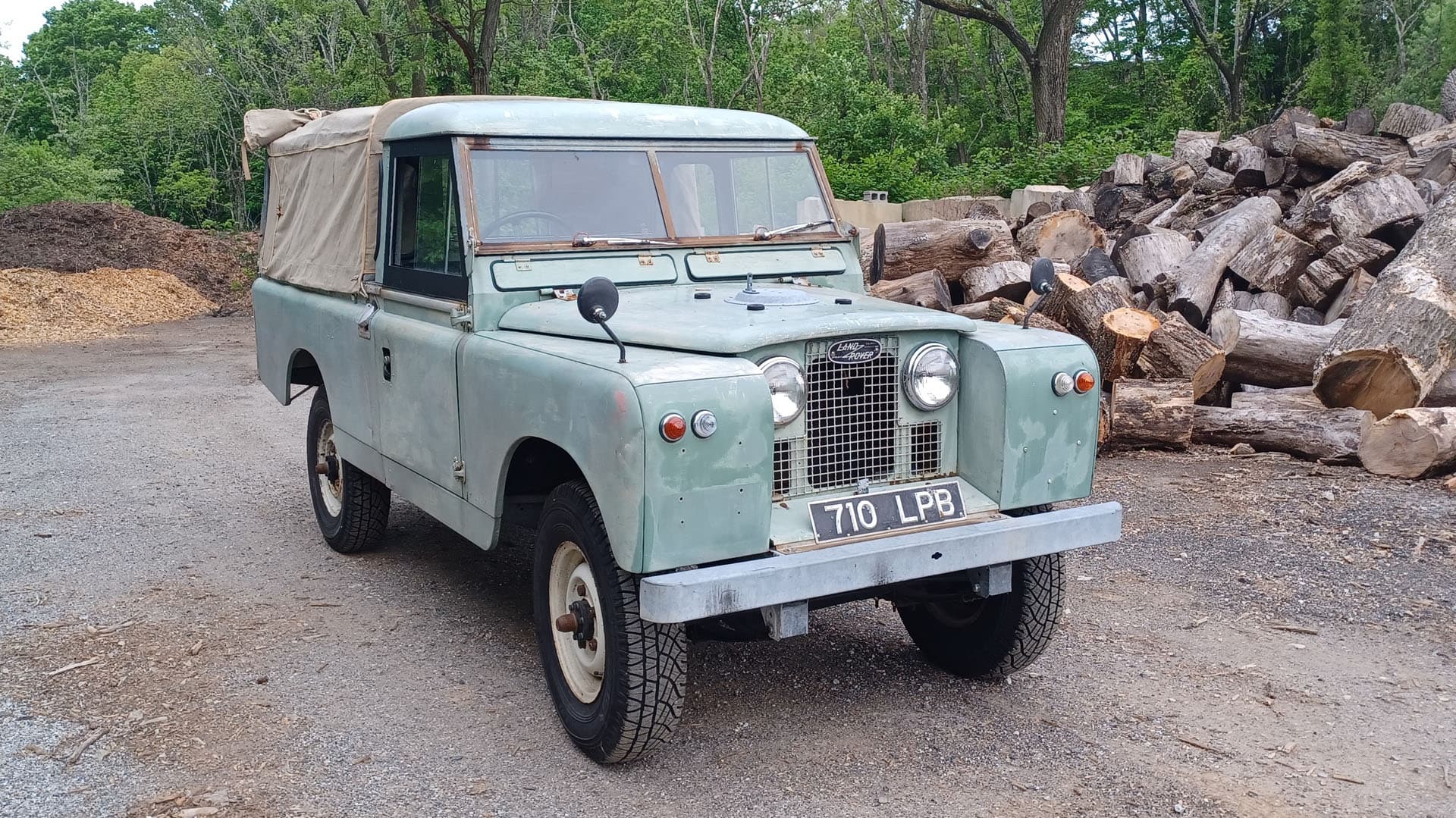 1959 Land Rover Series II 109 sold for $22,000