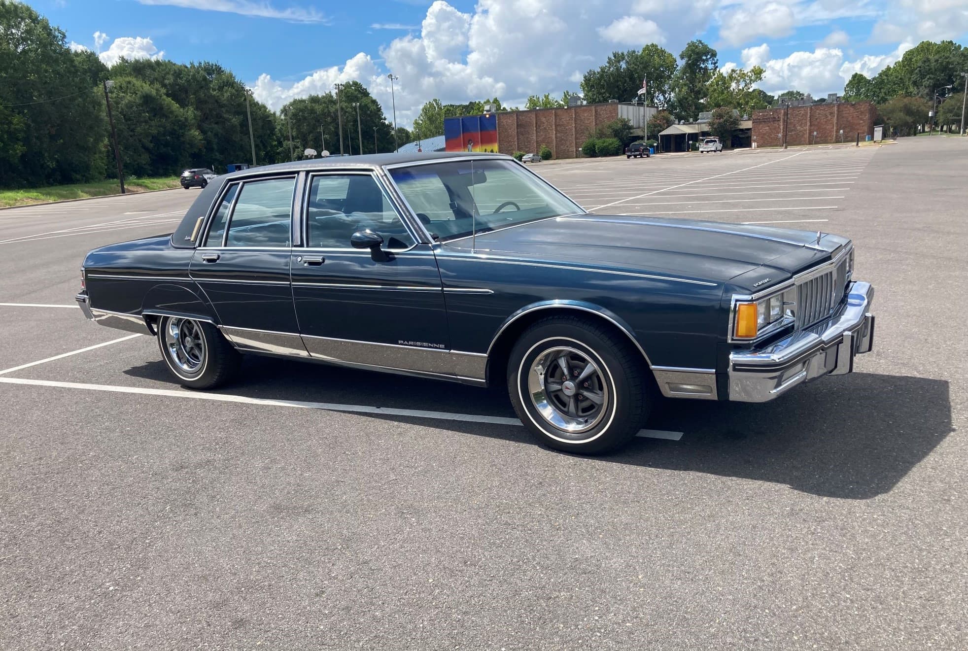 1985 Pontiac Parisienne sold for $0