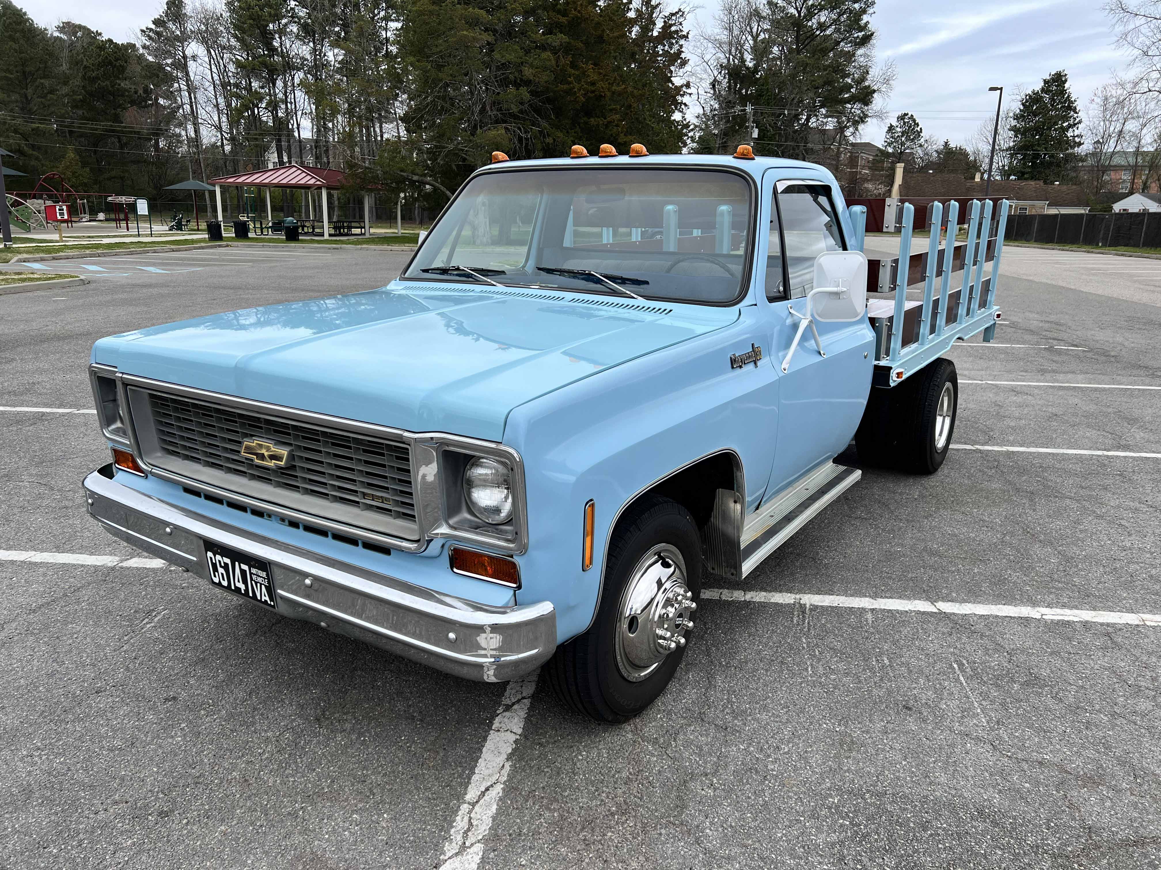 1973 Chevrolet C30 sold for $9,500