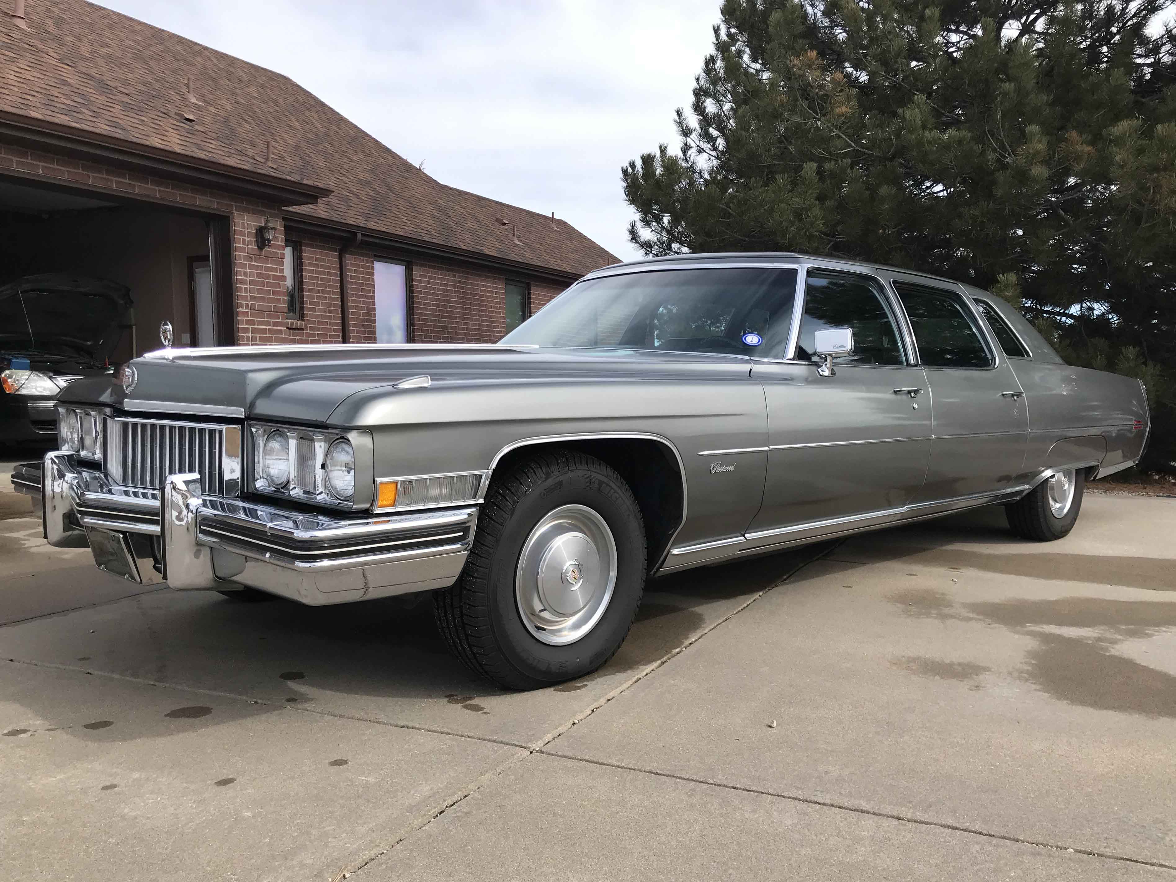1973 Cadillac Fleetwood sold for $8,750