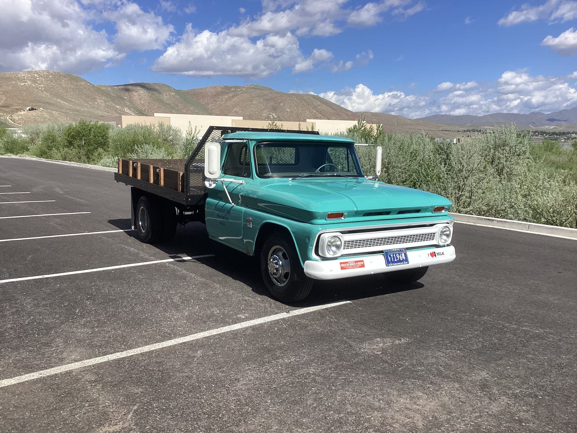 1964 Chevrolet C30 sold for $0