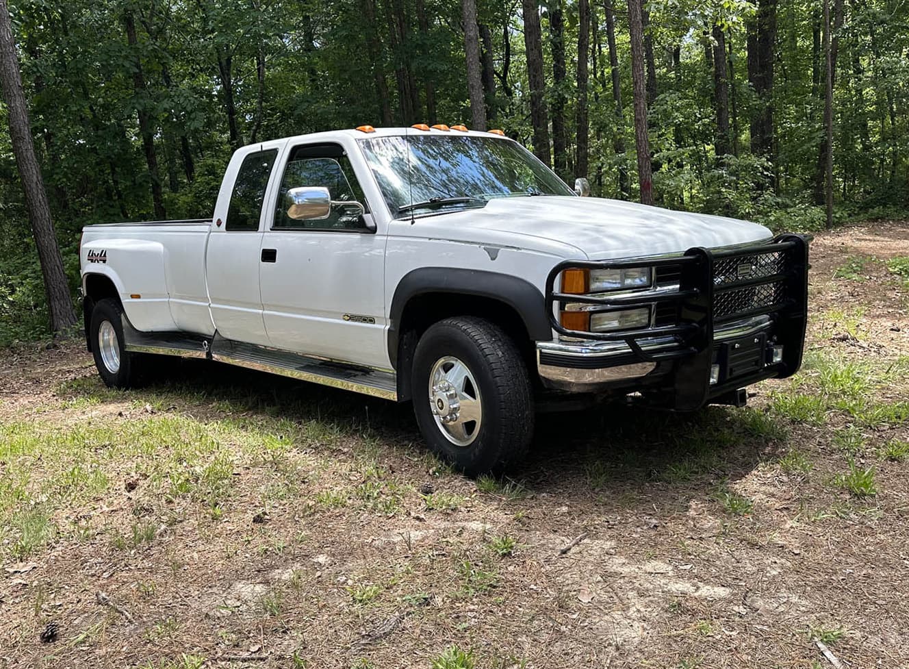 1994 Chevrolet K3500 sold for $0
