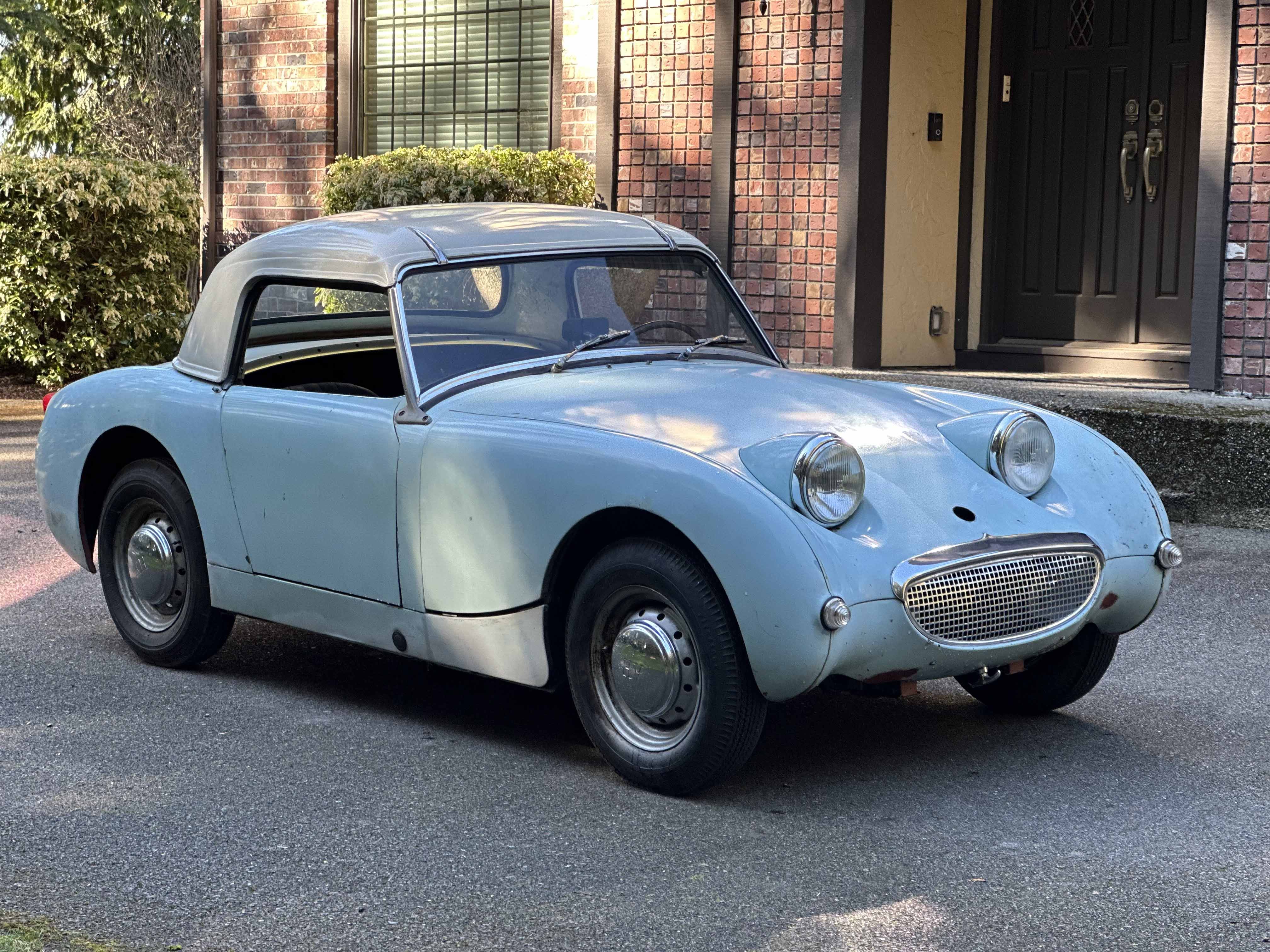 1960 Austin-Healey Sprite sold for $8,000