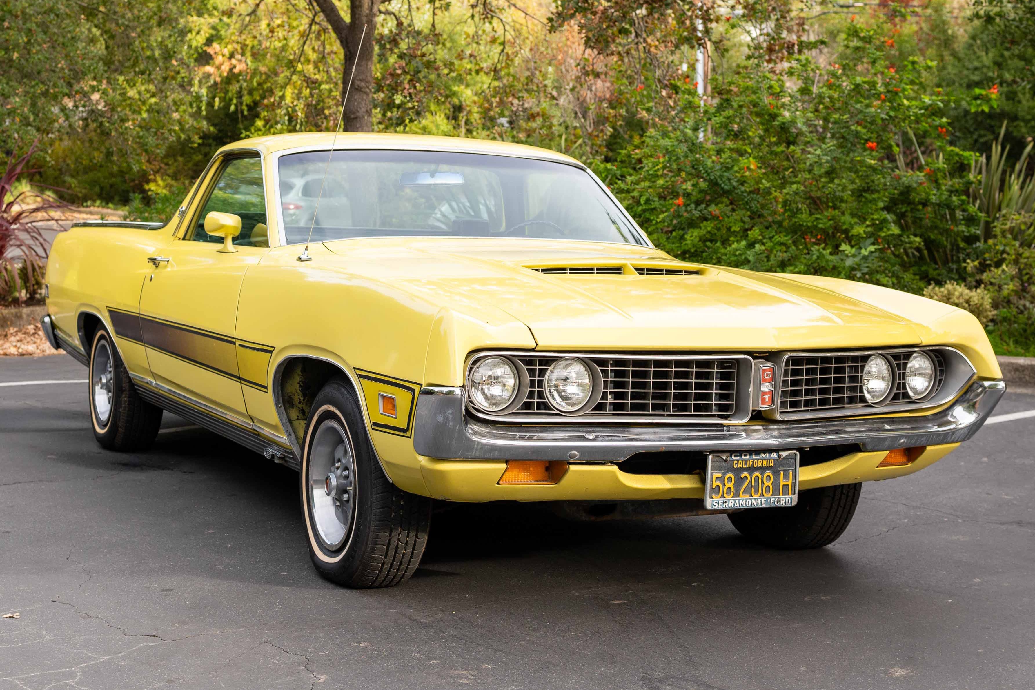 1971 Ford Ranchero sold for $15,105